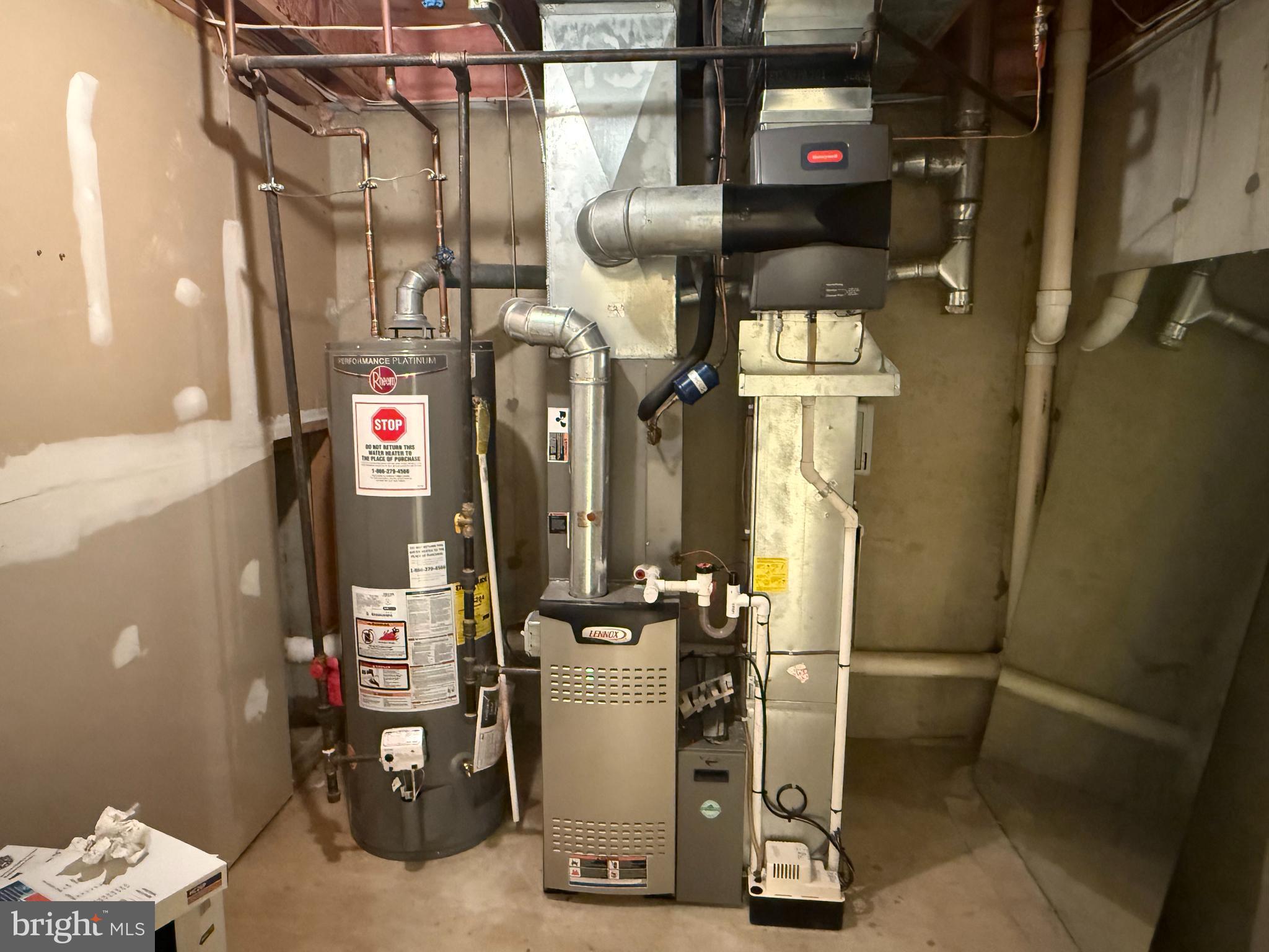 BRANDYWINE @ THORN - Residential