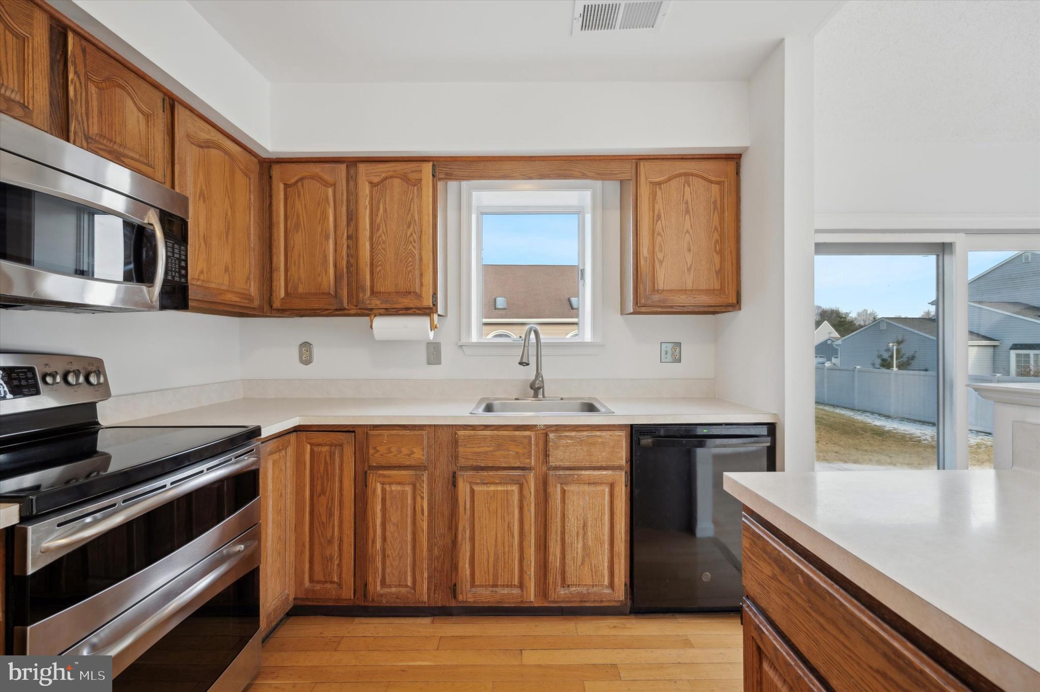 COUNTRY HUNT - Residential