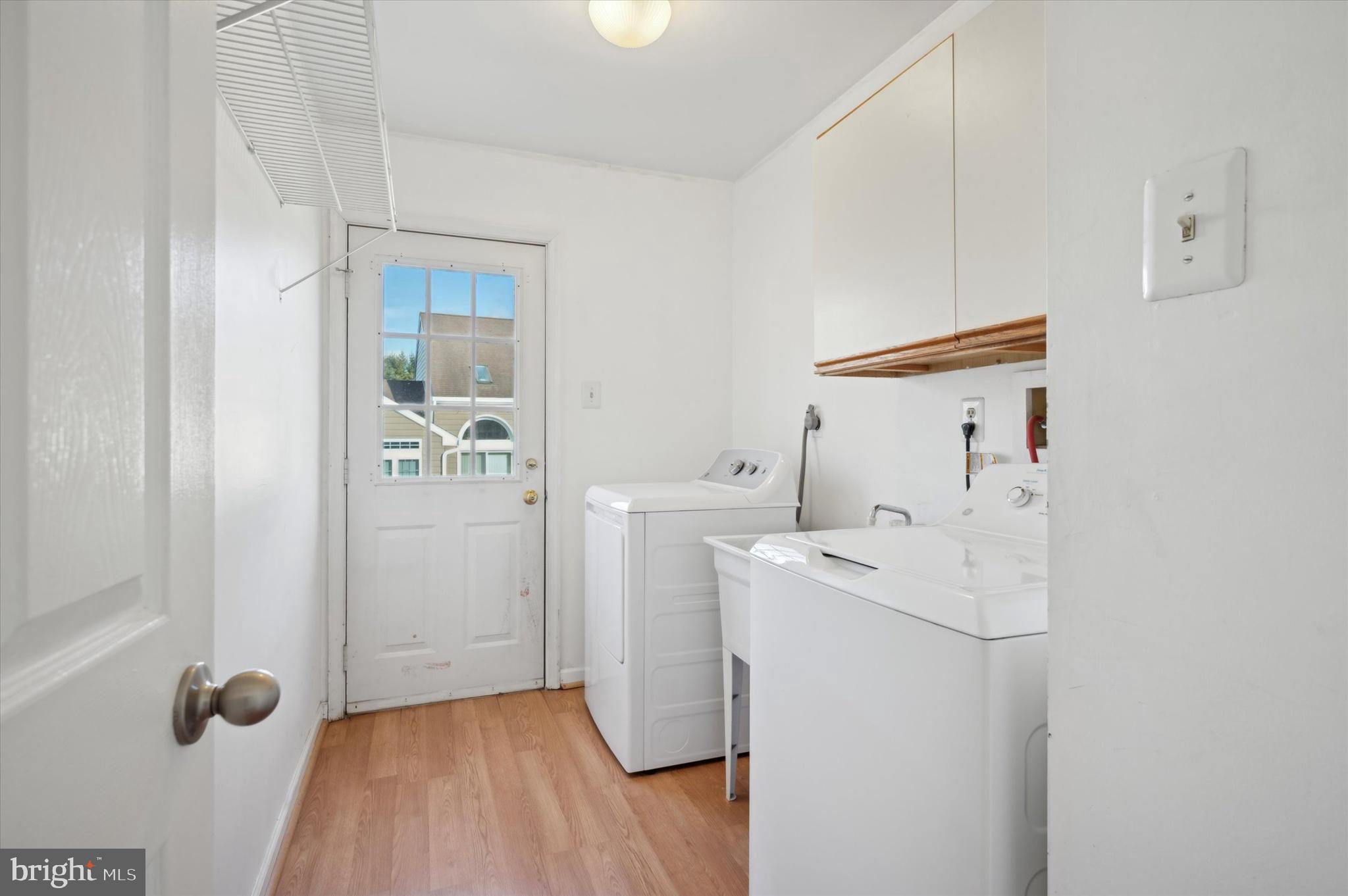 COUNTRY HUNT - Residential