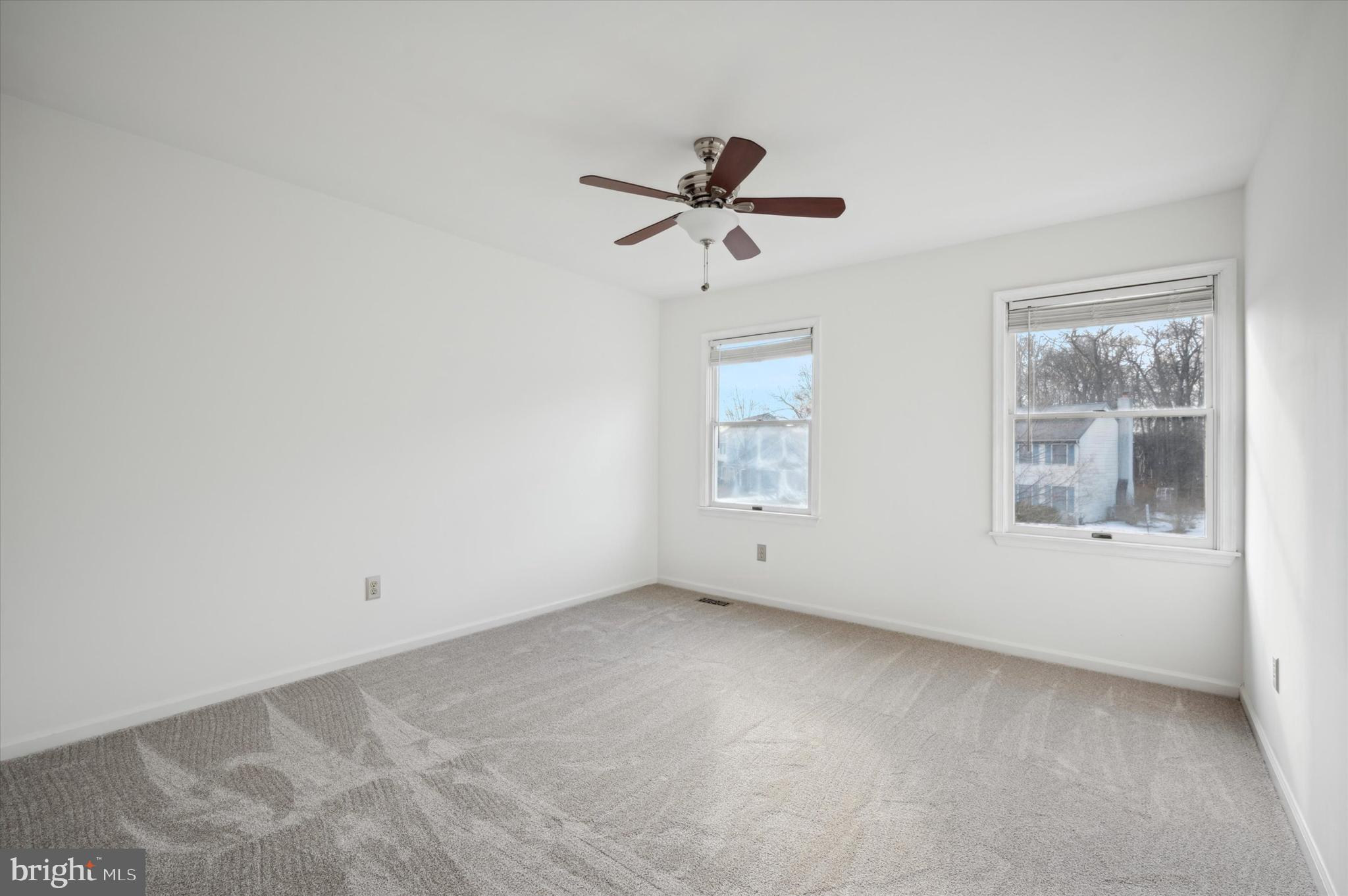 COUNTRY HUNT - Residential