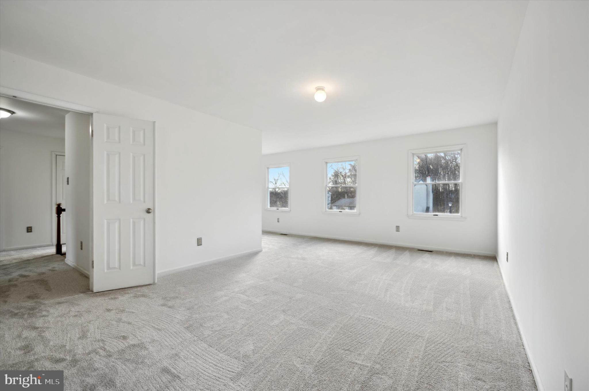 COUNTRY HUNT - Residential