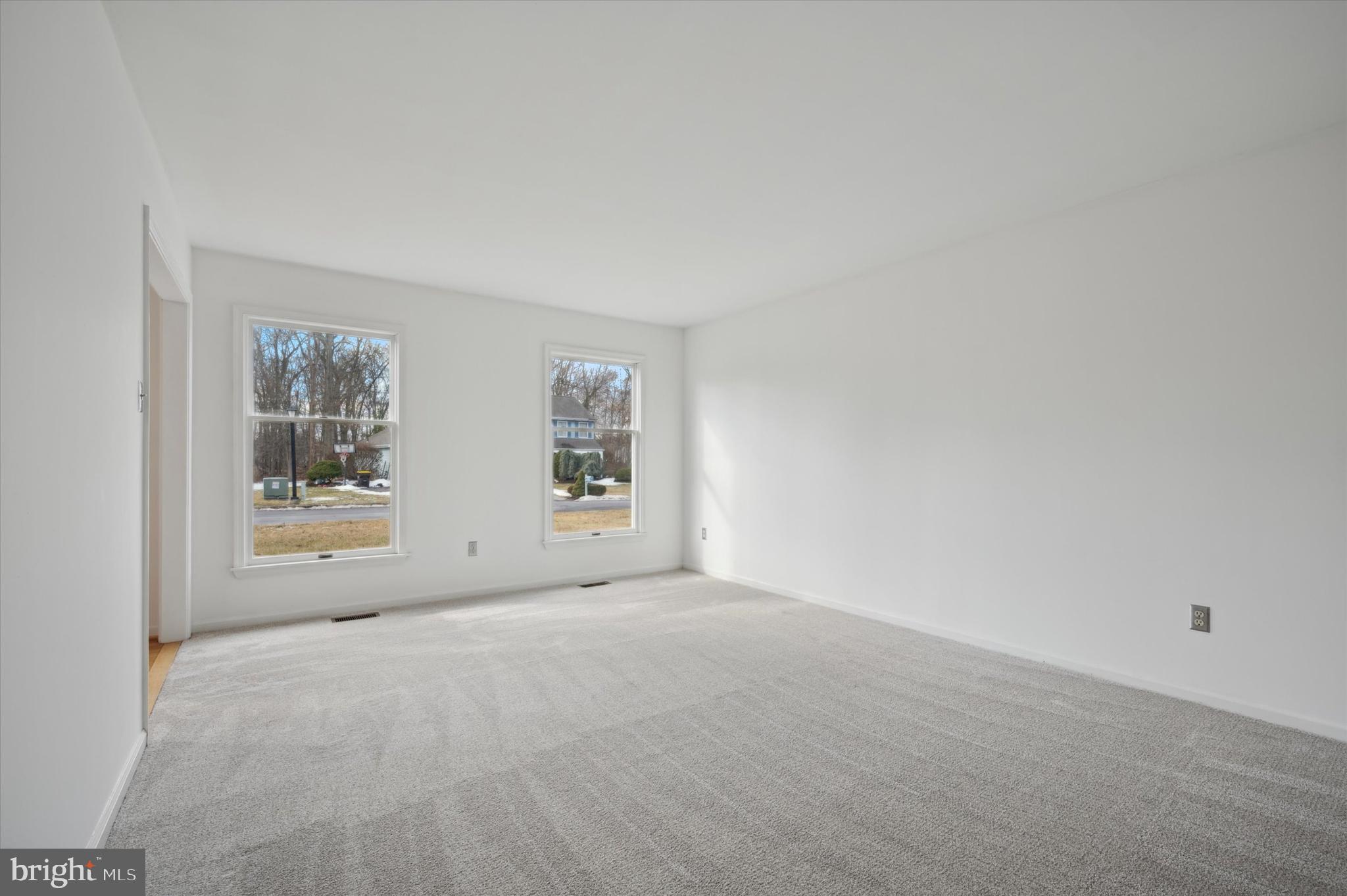 COUNTRY HUNT - Residential