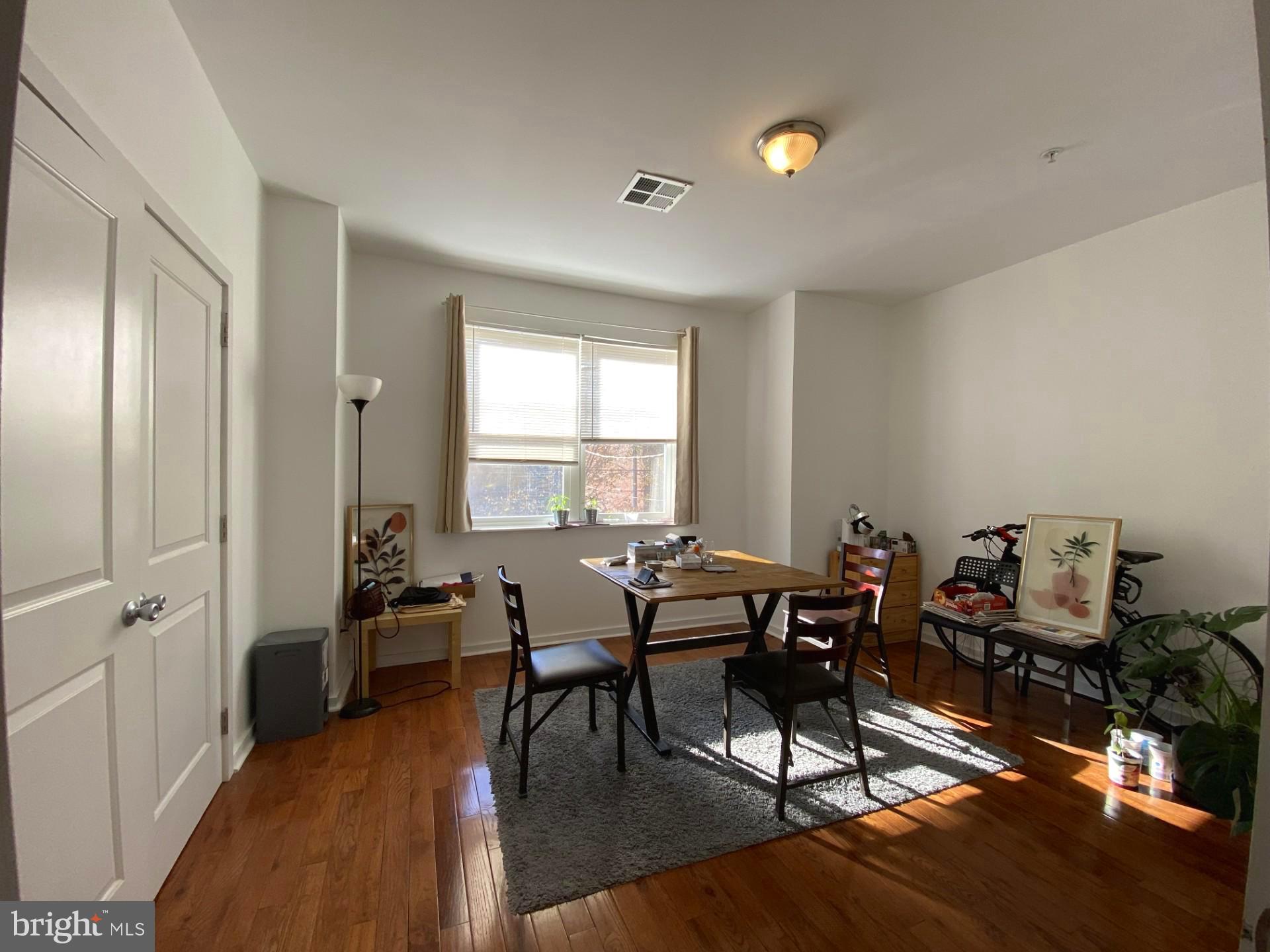 YORKTOWN - Residential Income