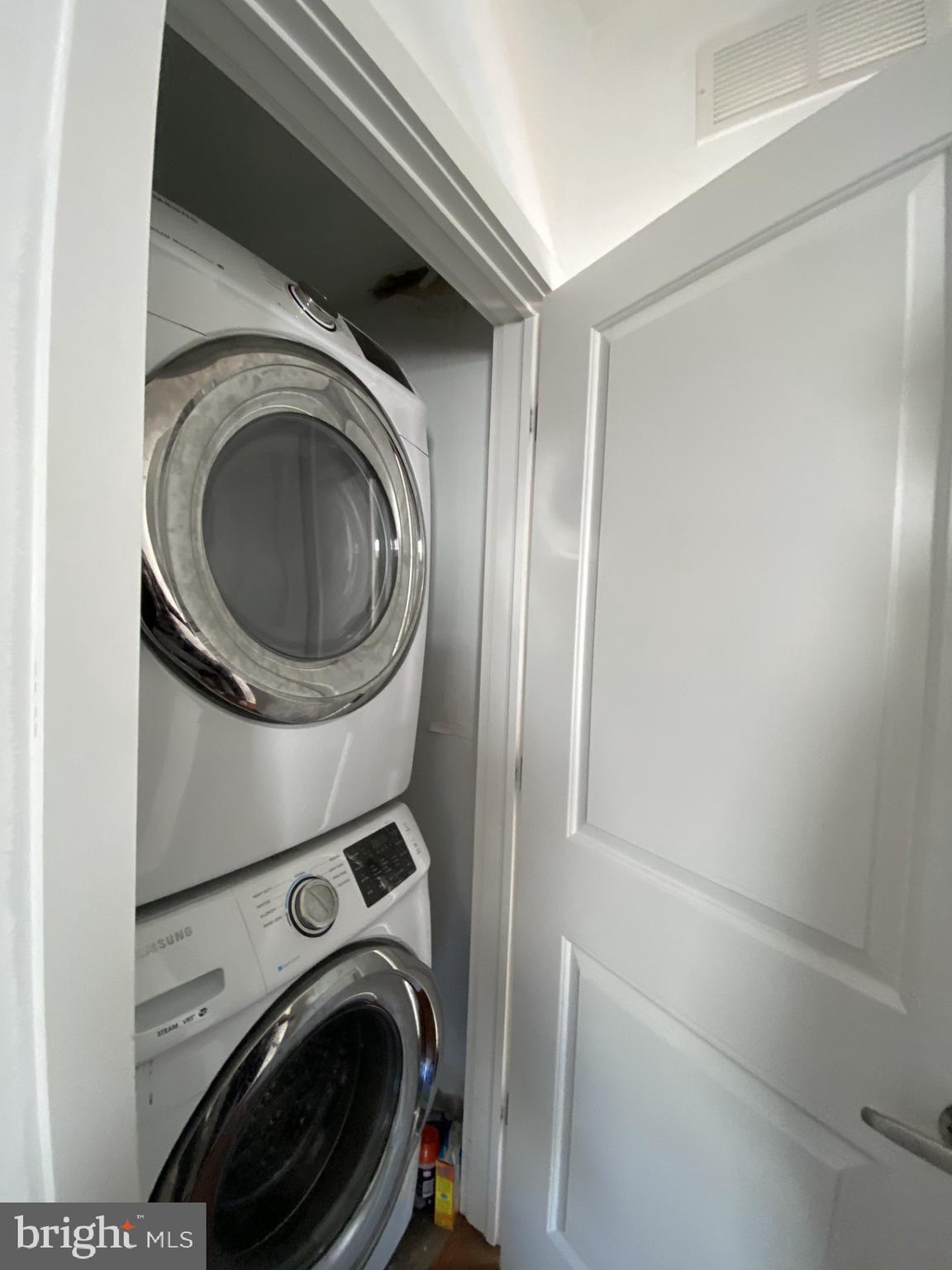 YORKTOWN - Residential Income