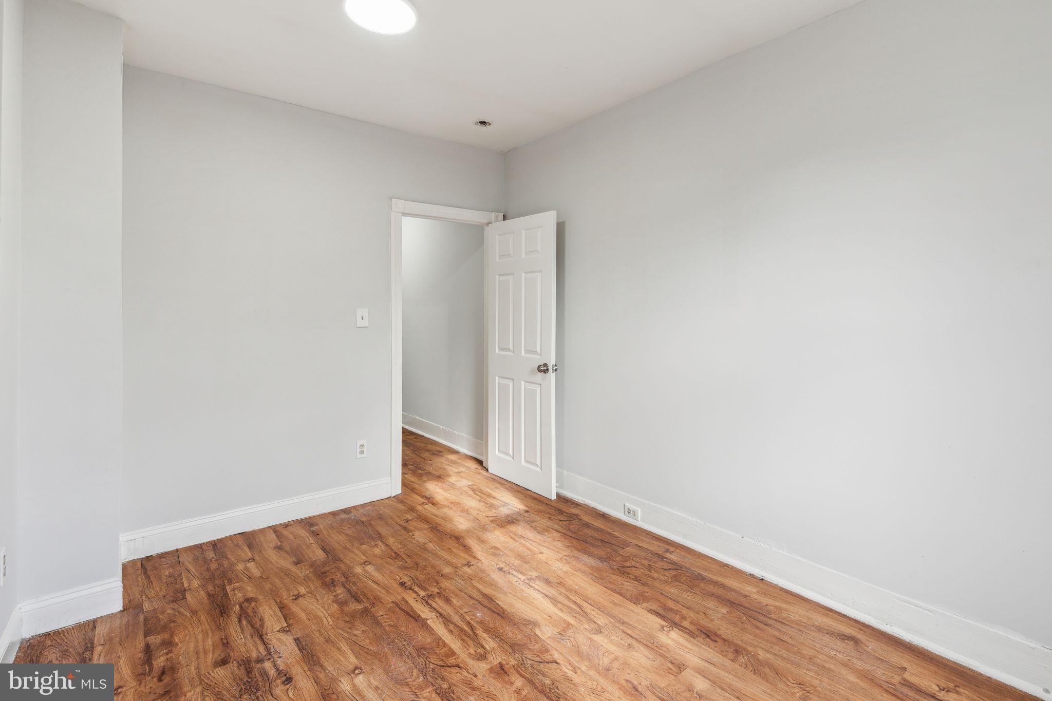 PHILADELPHIA (WEST) - Residential