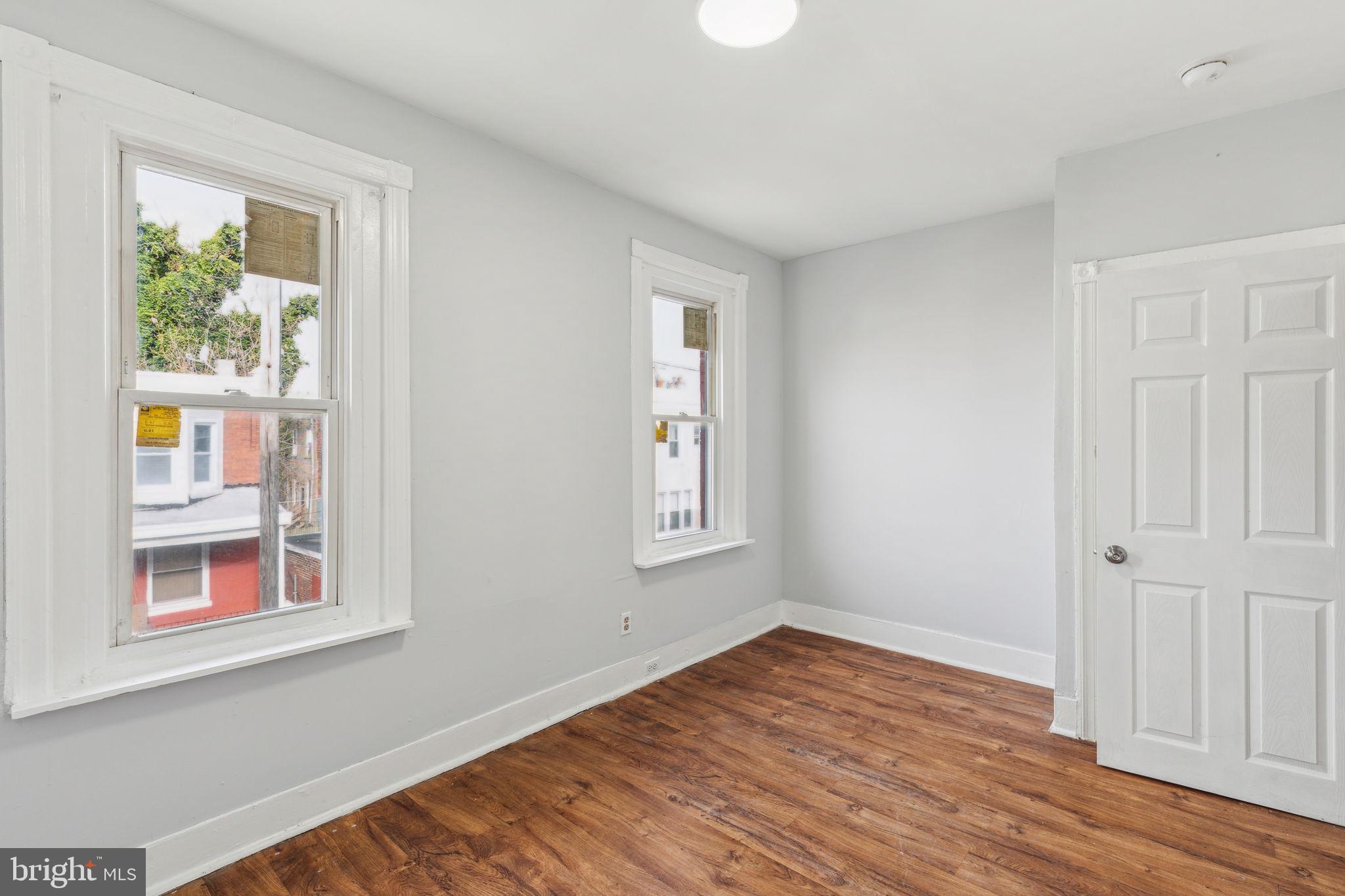 PHILADELPHIA (WEST) - Residential