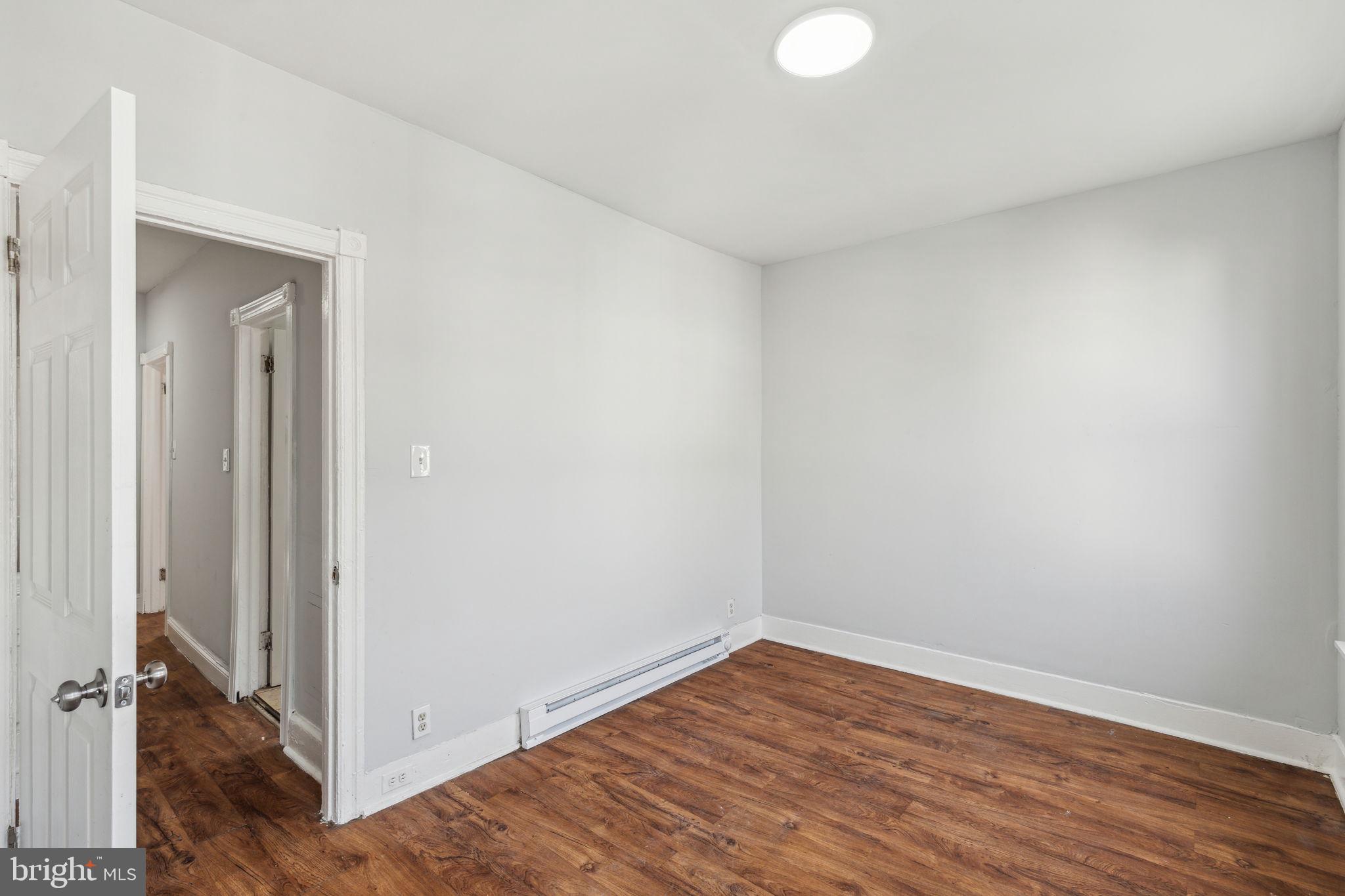 PHILADELPHIA (WEST) - Residential