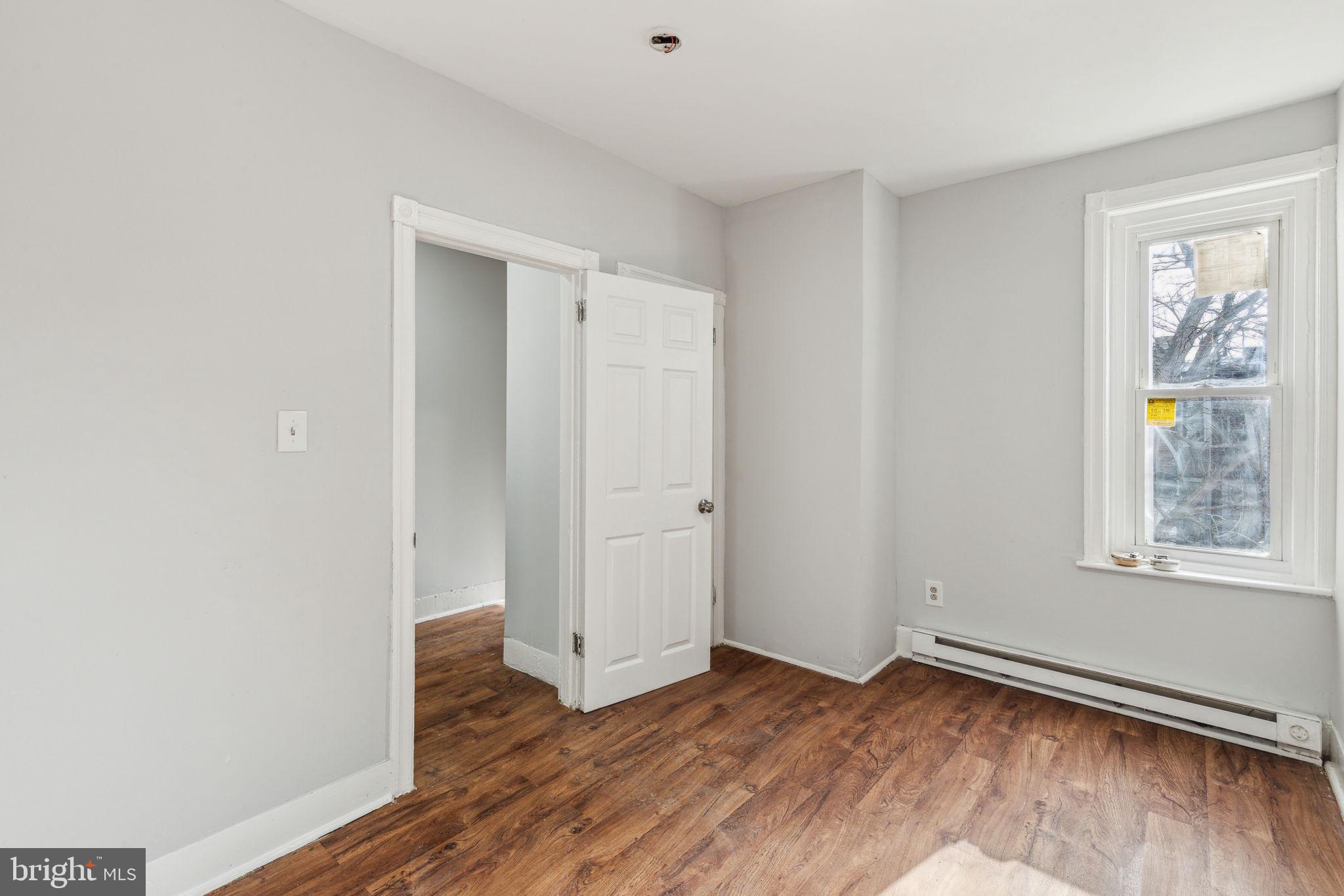 PHILADELPHIA (WEST) - Residential