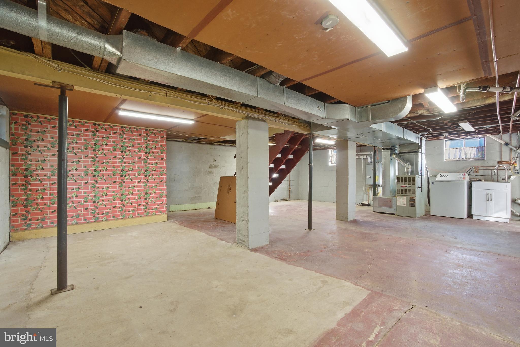 LANDSDOWNE - Residential