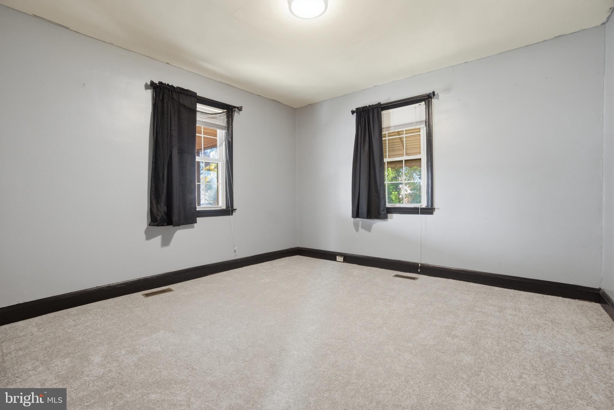 LANDSDOWNE - Residential