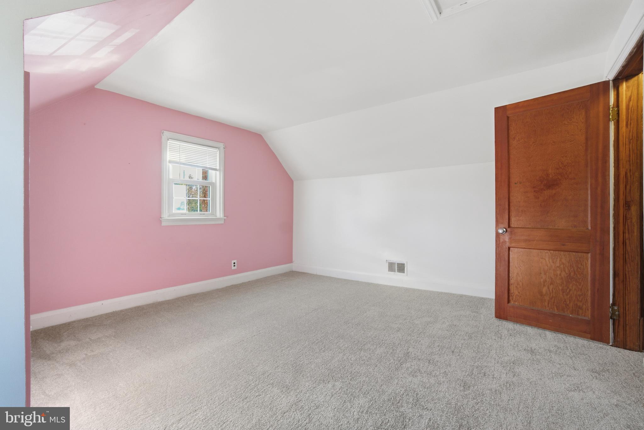 LANDSDOWNE - Residential