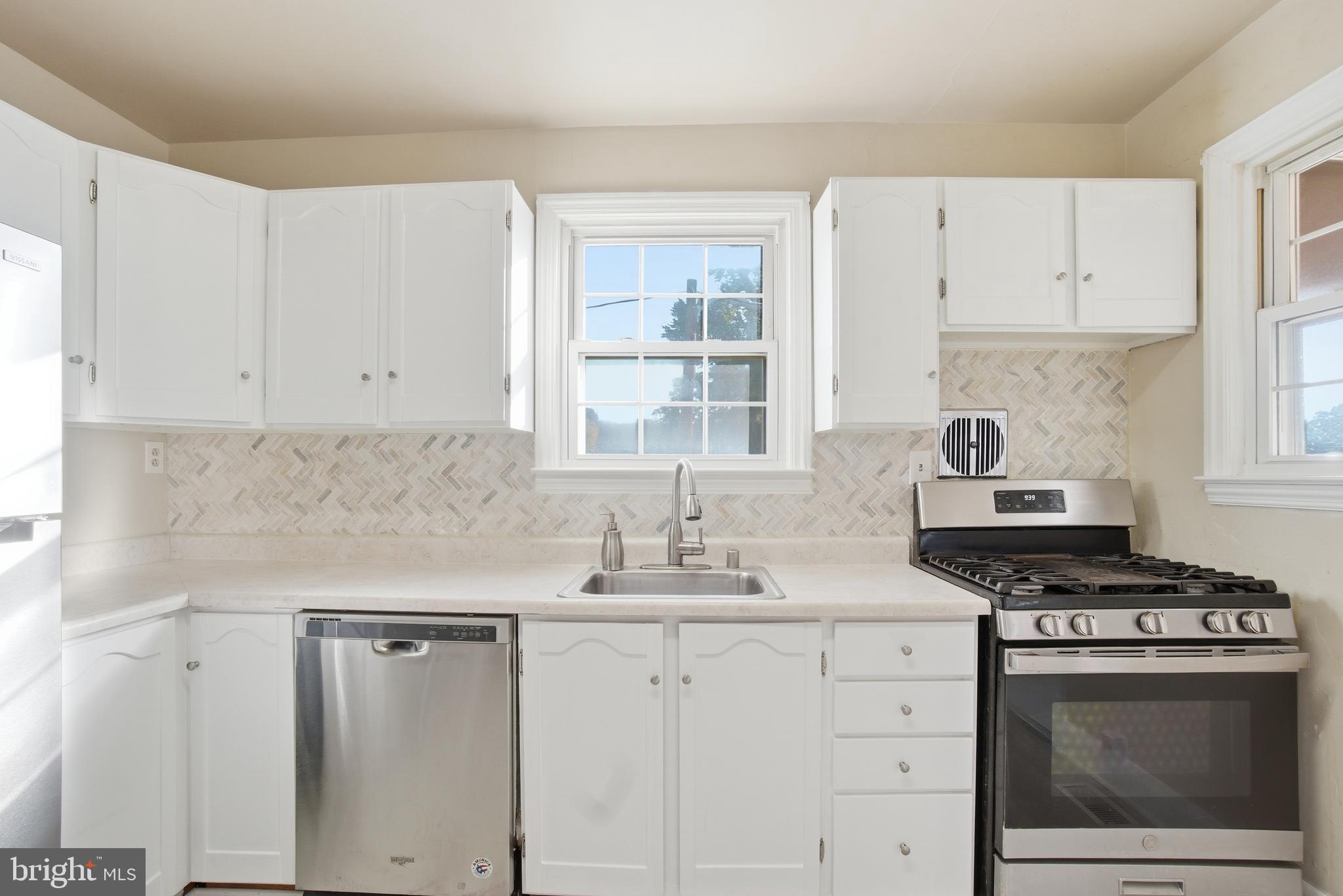 LANDSDOWNE - Residential