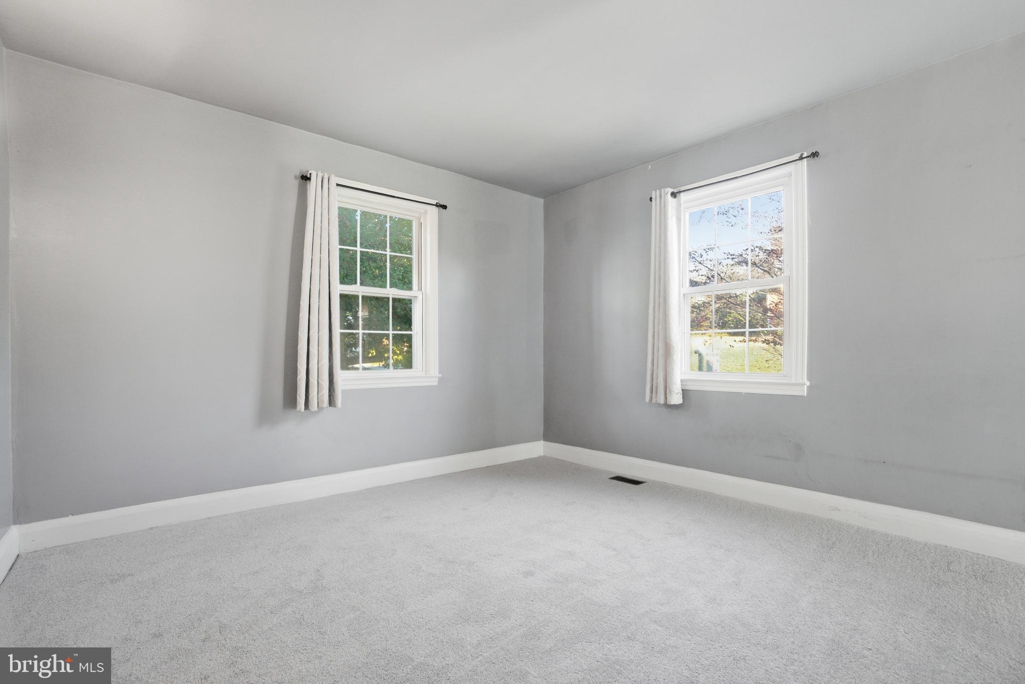 LANDSDOWNE - Residential