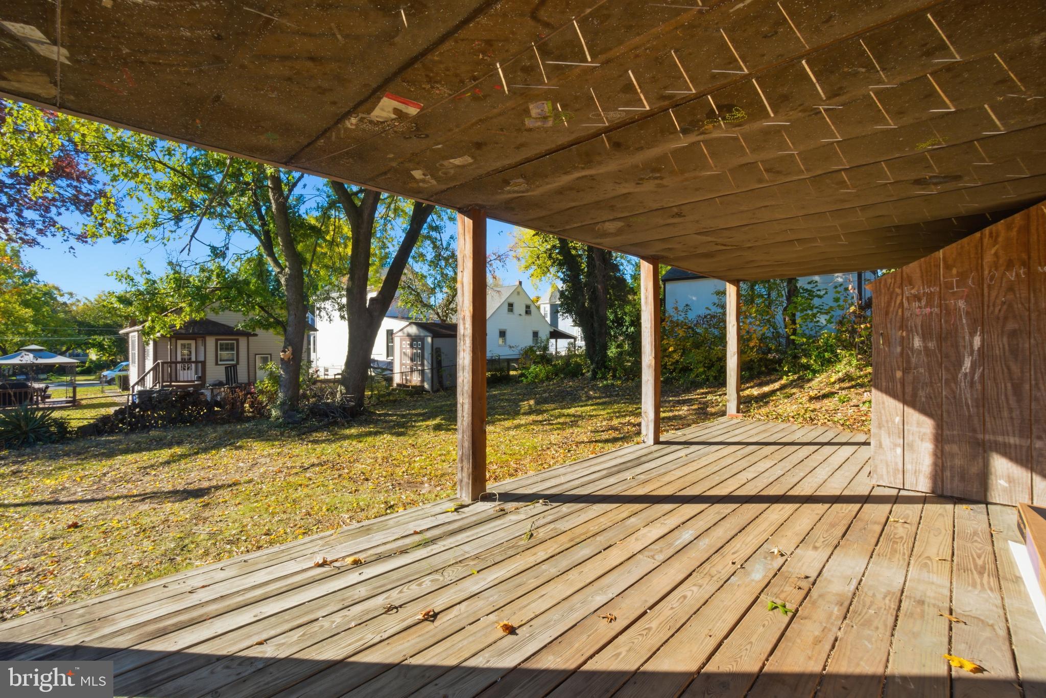 LANDSDOWNE - Residential