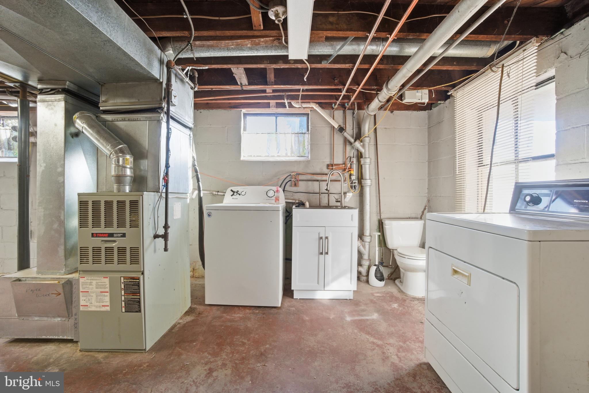 LANDSDOWNE - Residential