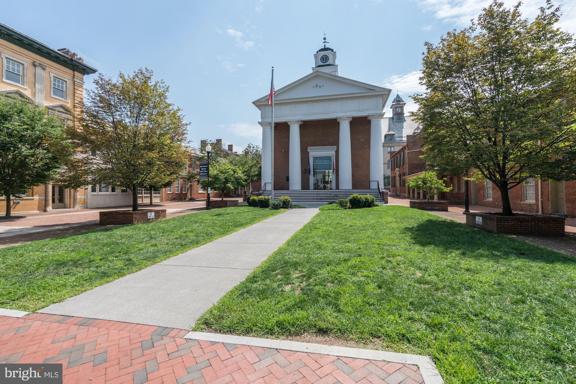 RAVEN OAKS - Residential