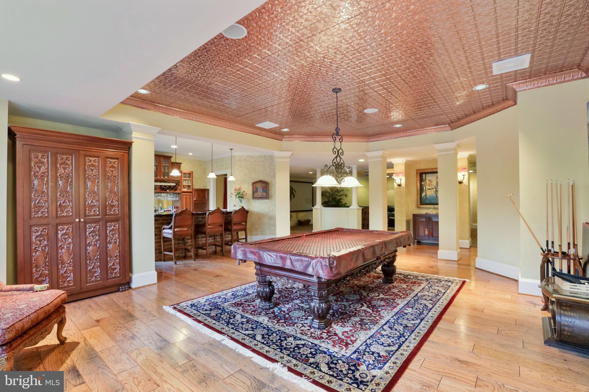 BRYAN POND - Residential