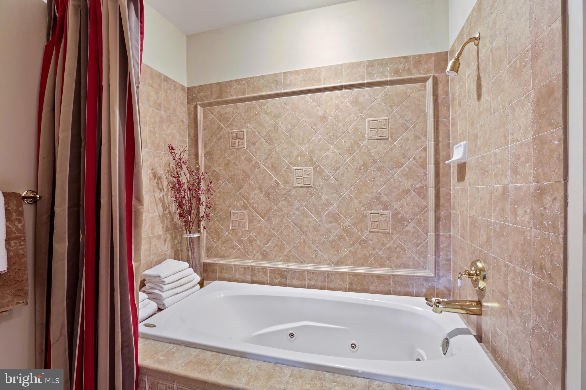 BRYAN POND - Residential