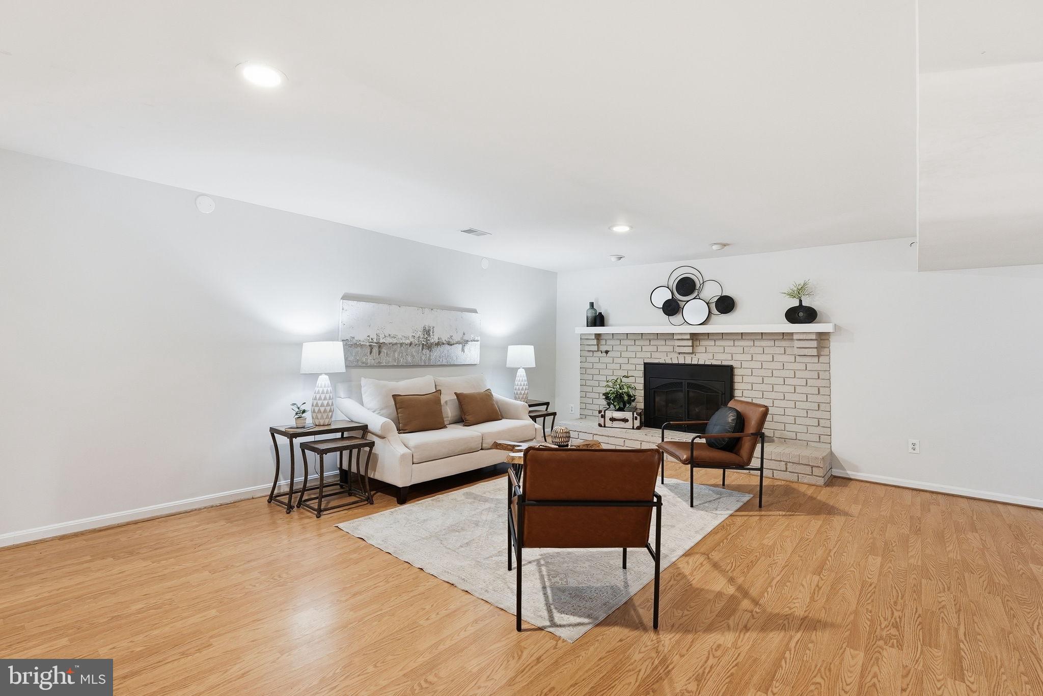 SPY HILL - Residential
