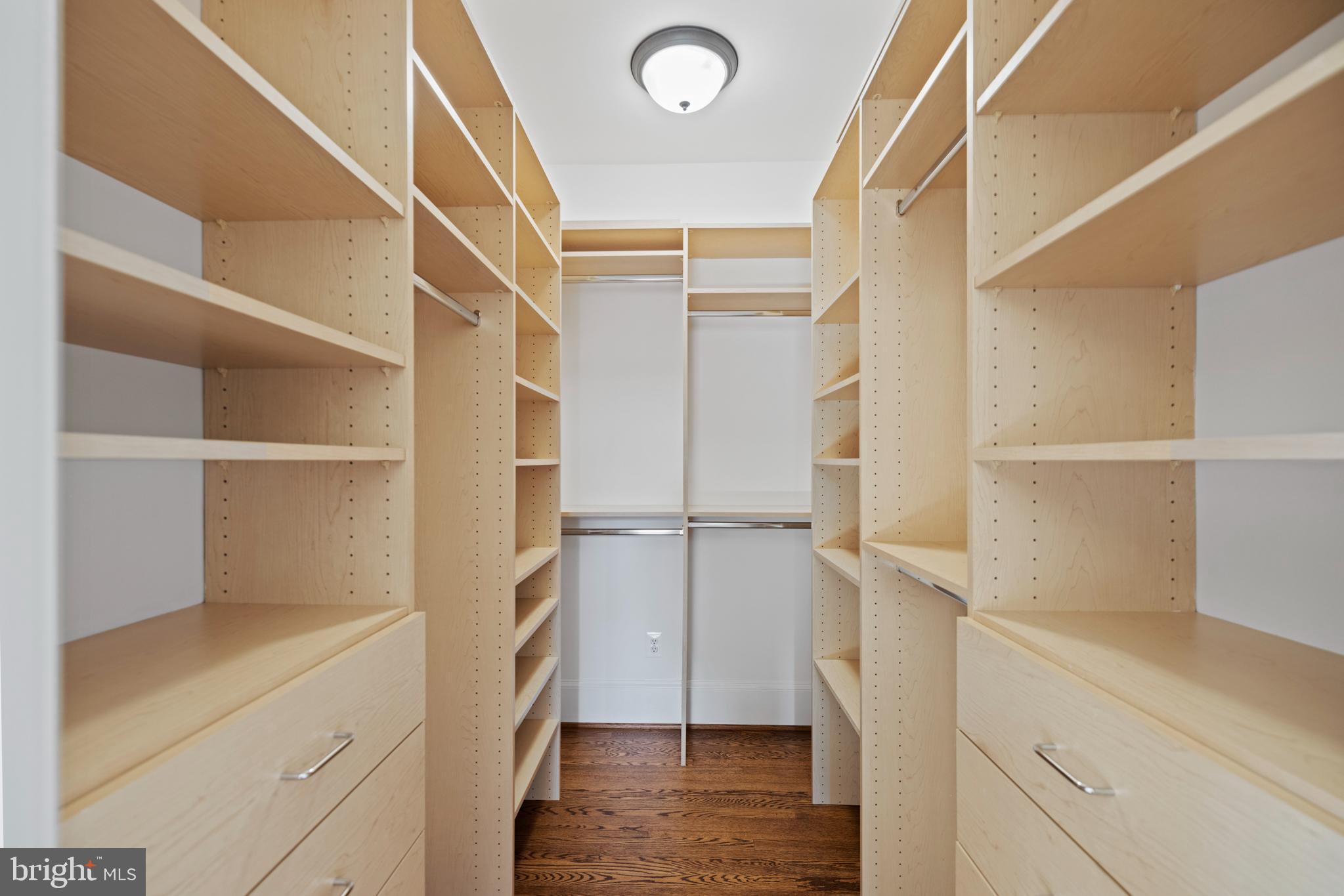 CLARENDON - Residential