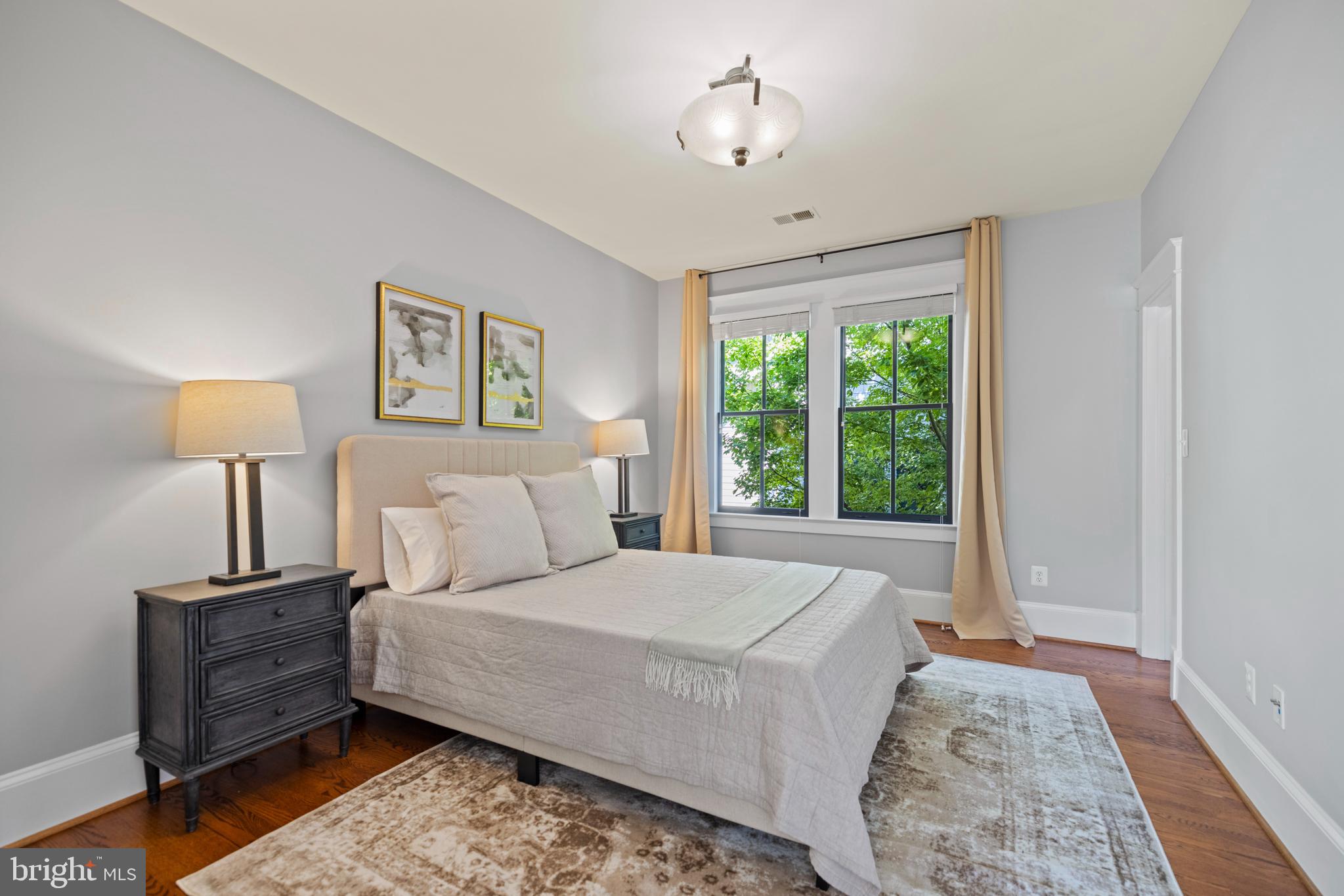 CLARENDON - Residential