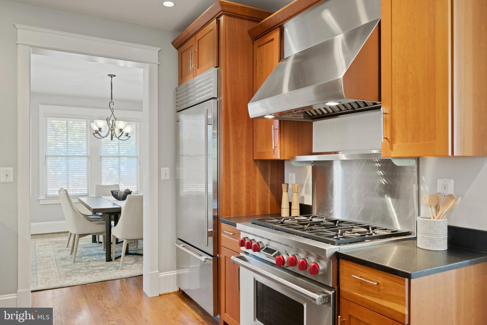 CLARENDON - Residential