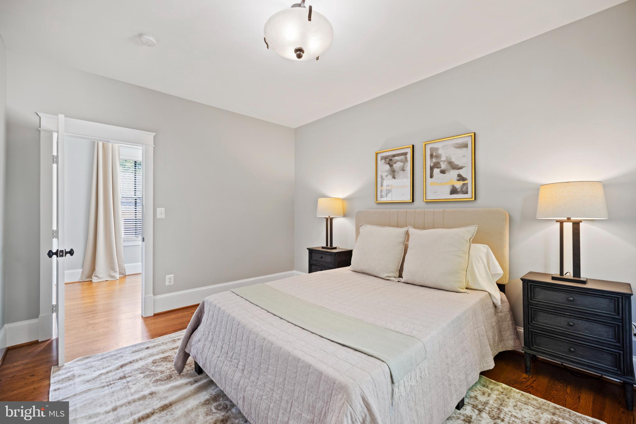 CLARENDON - Residential