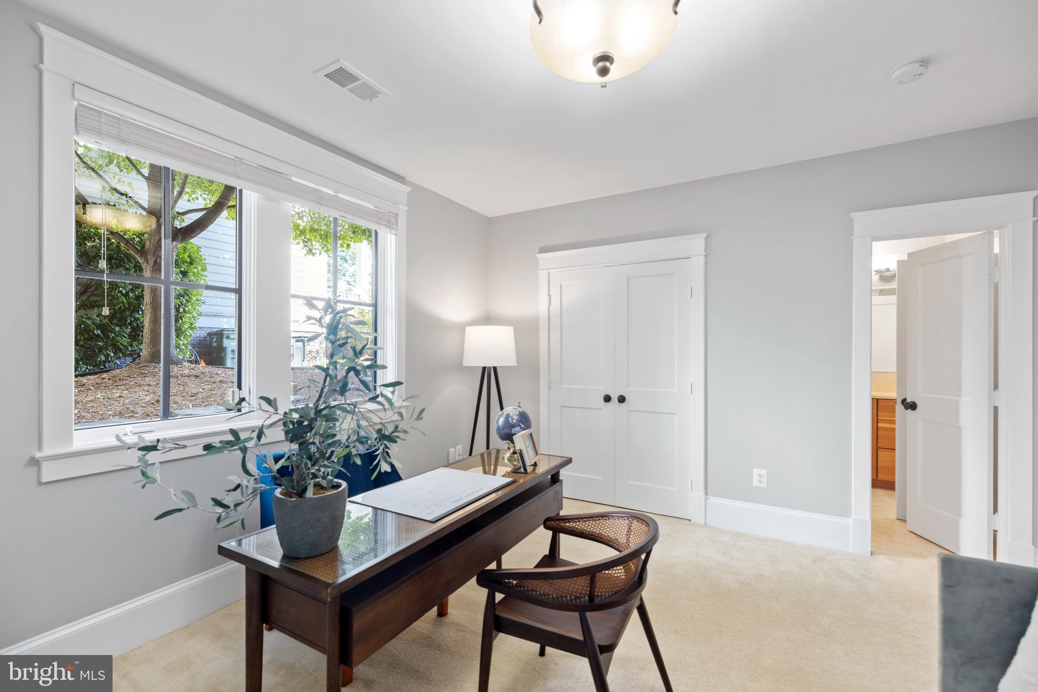 CLARENDON - Residential