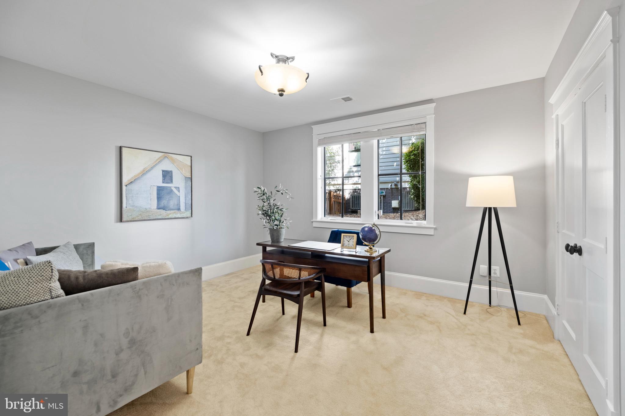 CLARENDON - Residential