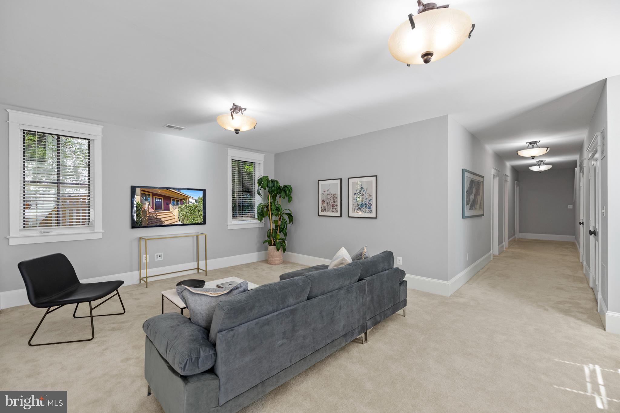 CLARENDON - Residential