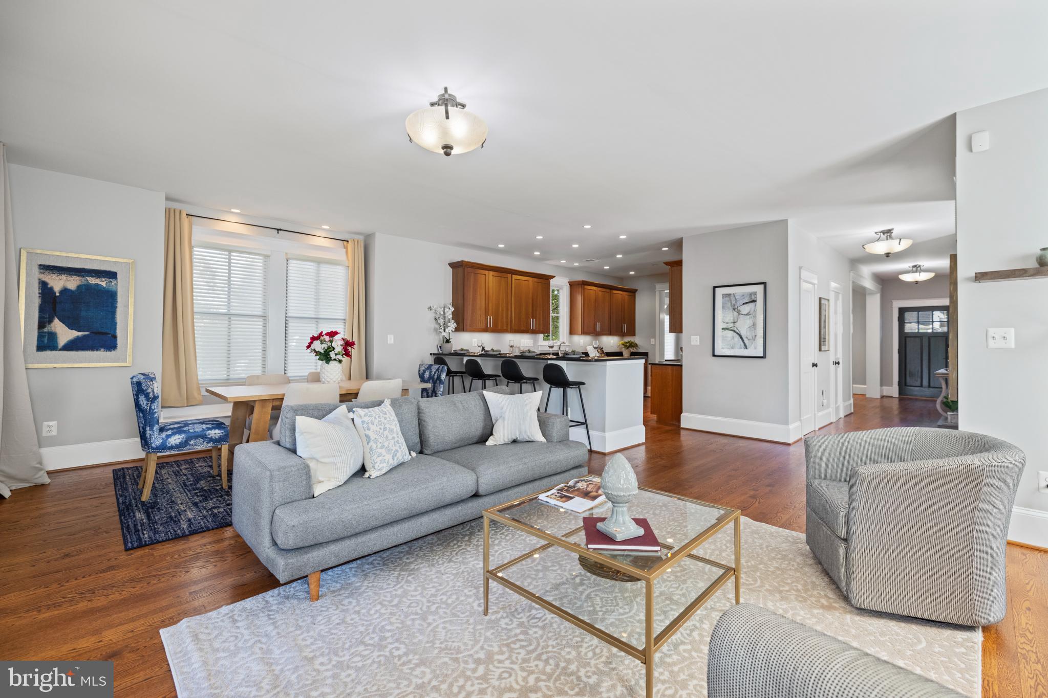 CLARENDON - Residential