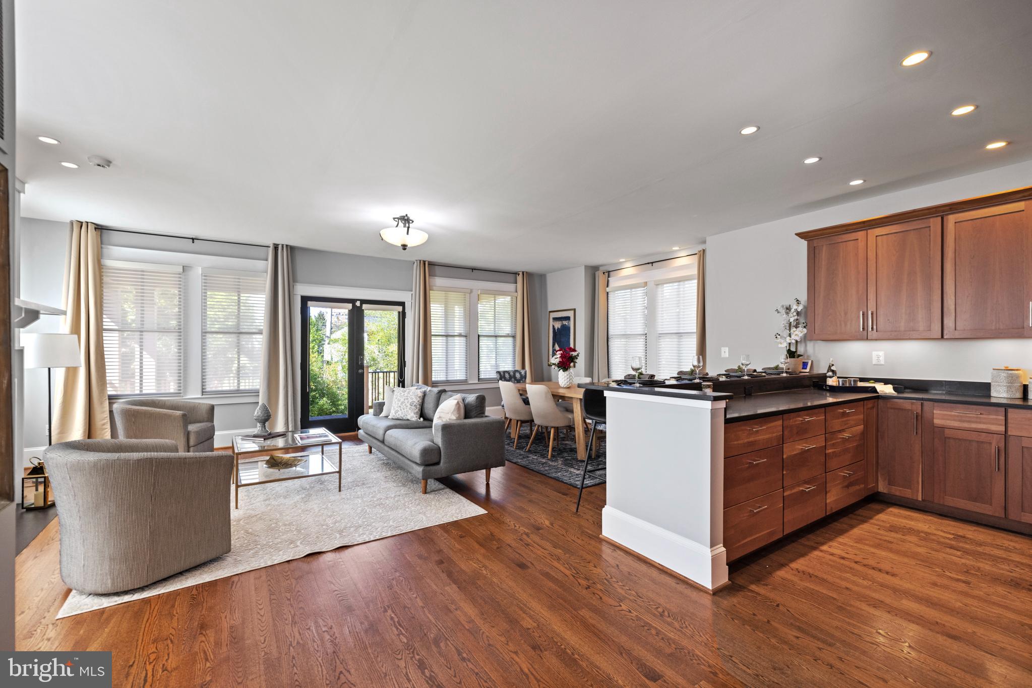 CLARENDON - Residential