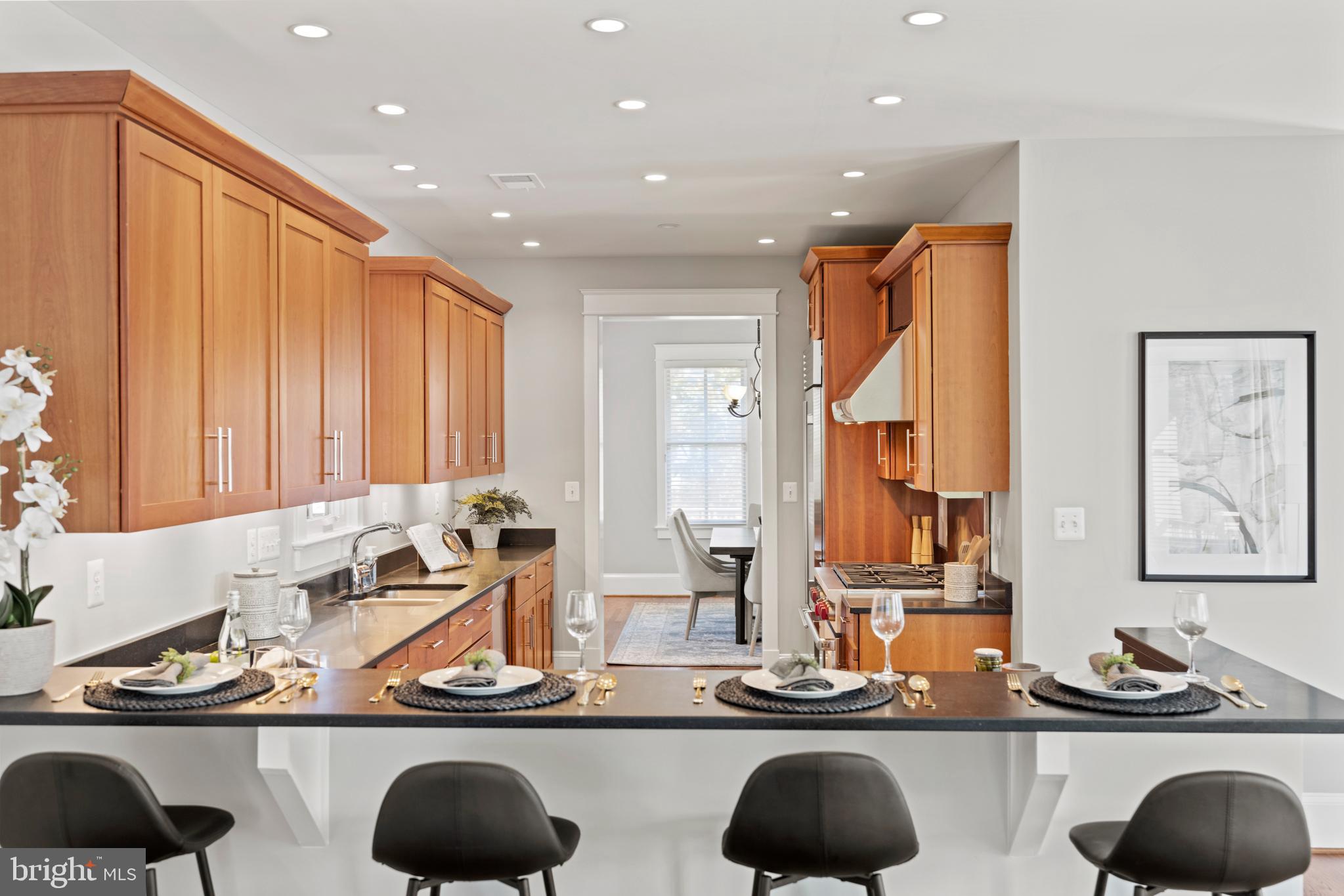 CLARENDON - Residential