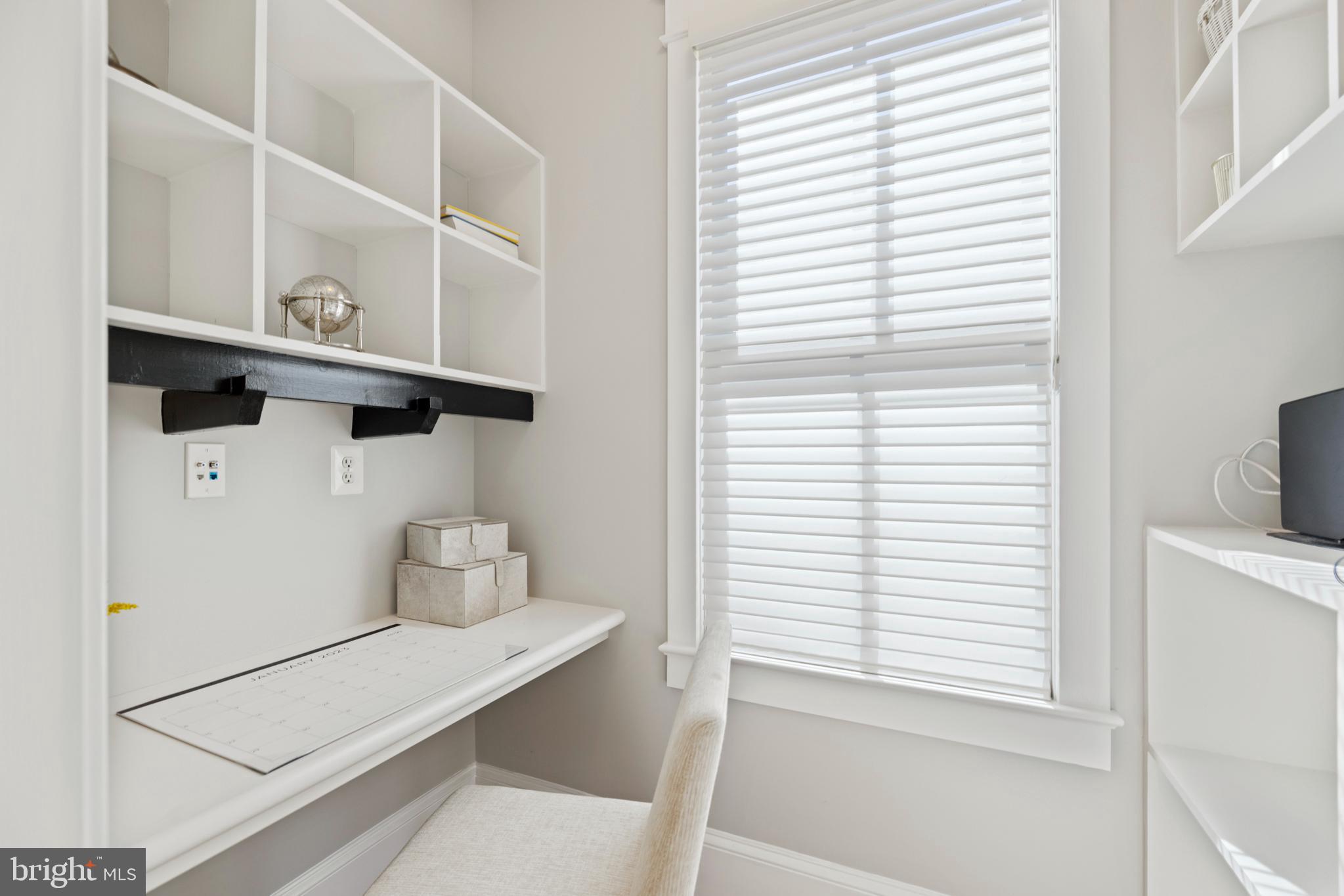 CLARENDON - Residential