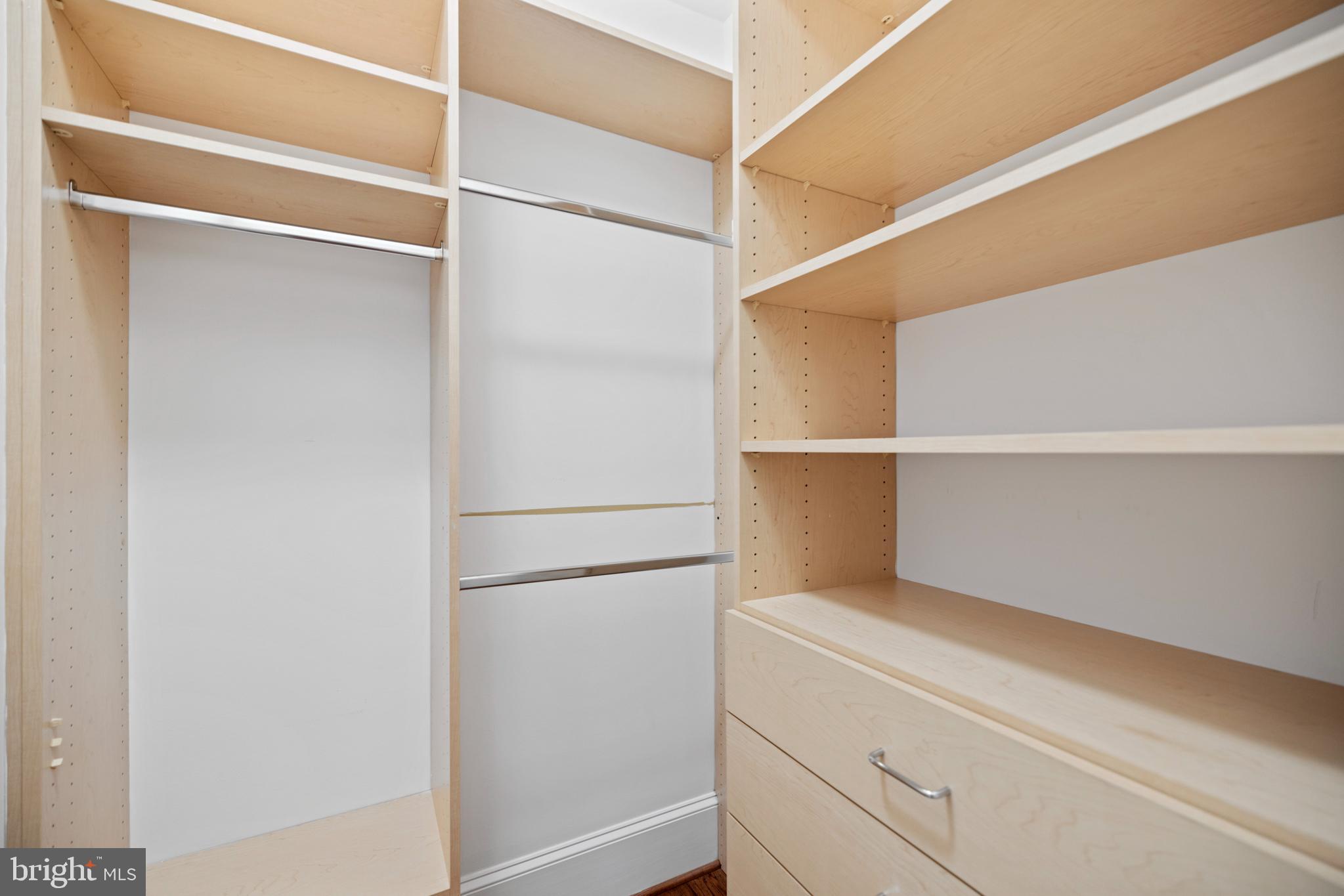 CLARENDON - Residential