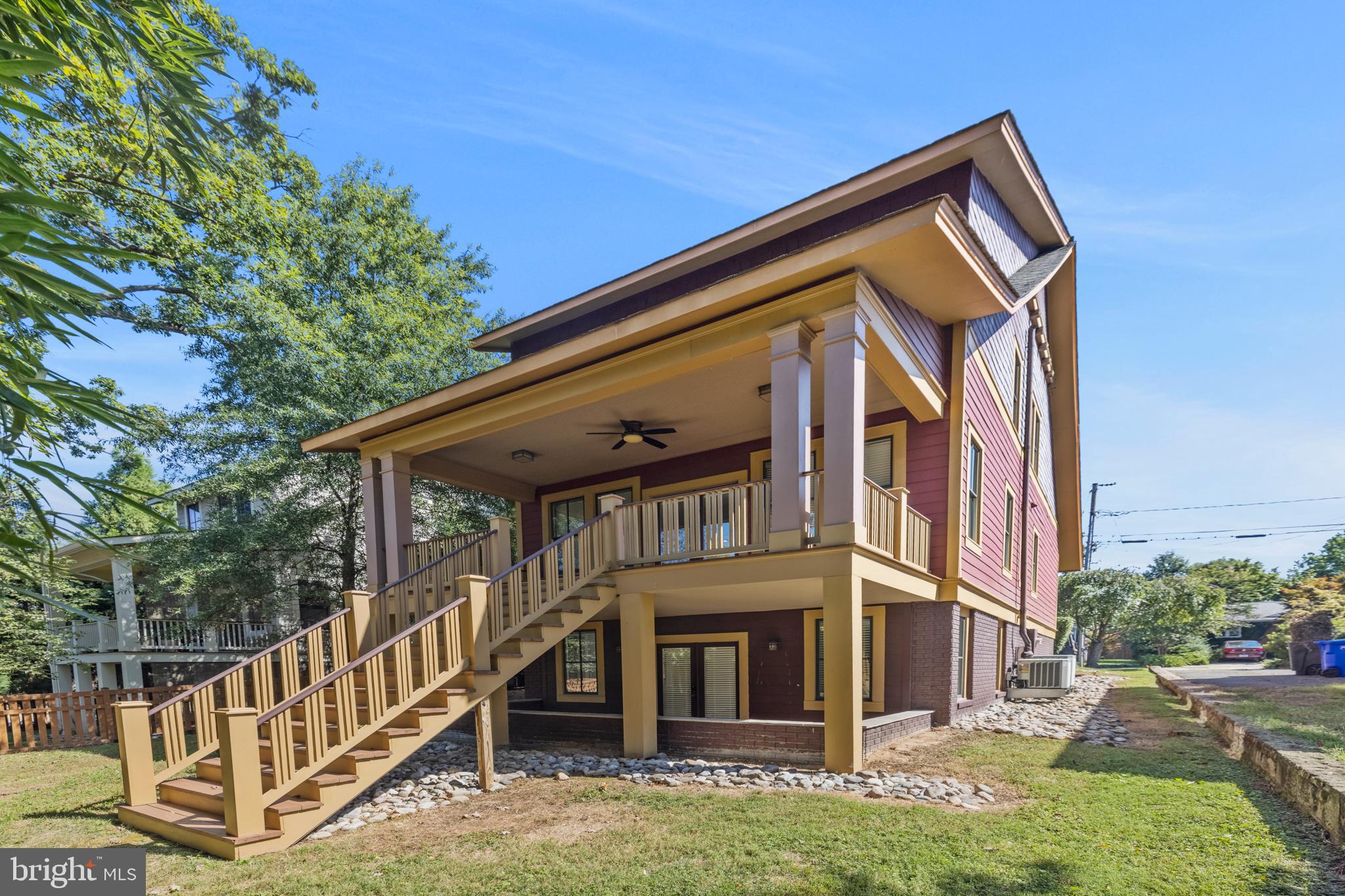 CLARENDON - Residential