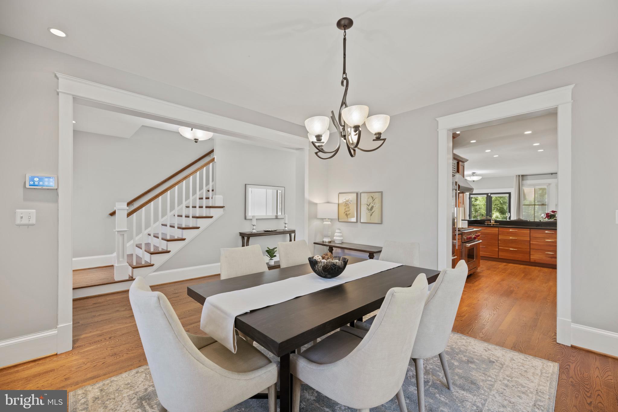 CLARENDON - Residential