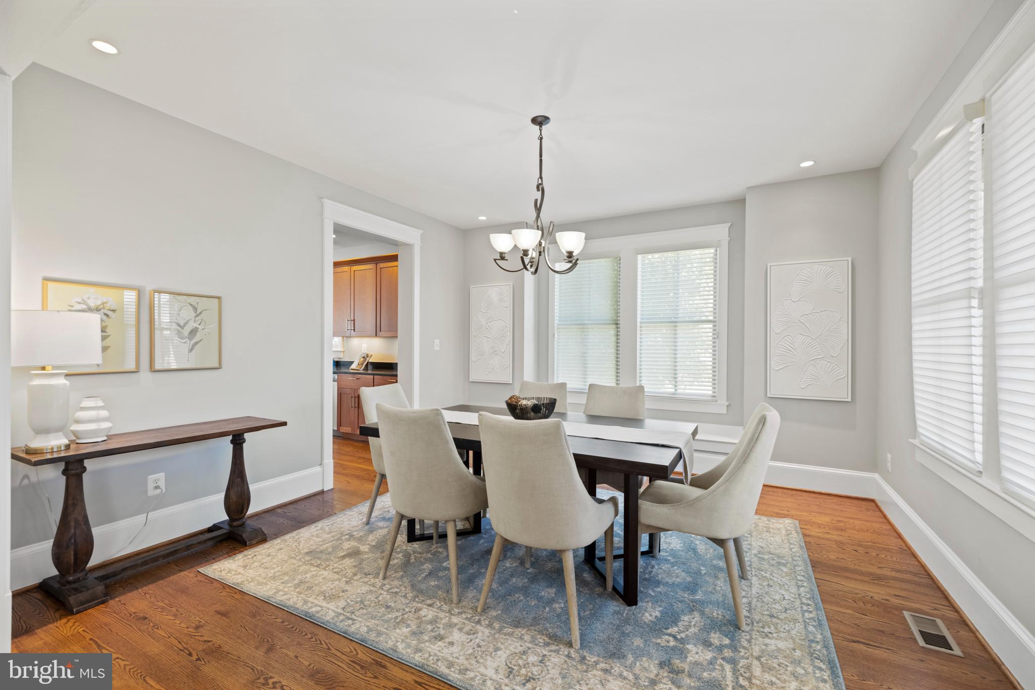 CLARENDON - Residential