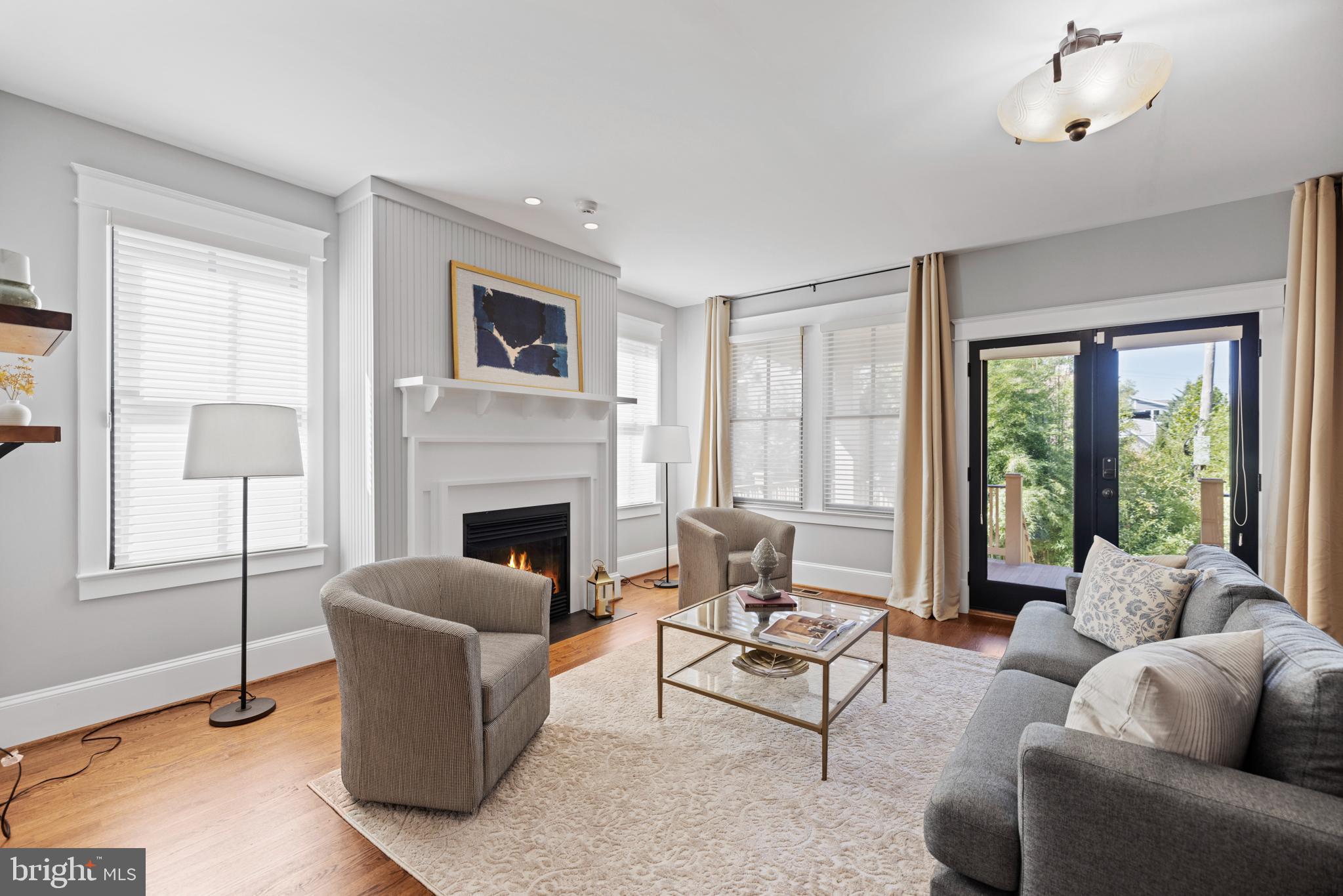 CLARENDON - Residential