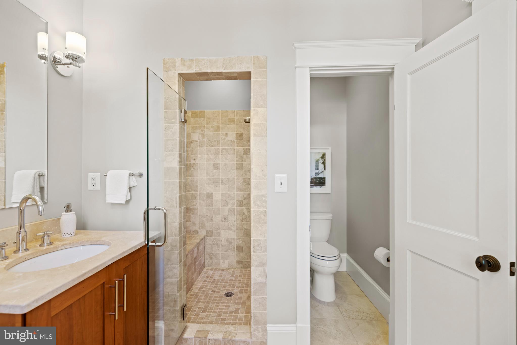 CLARENDON - Residential