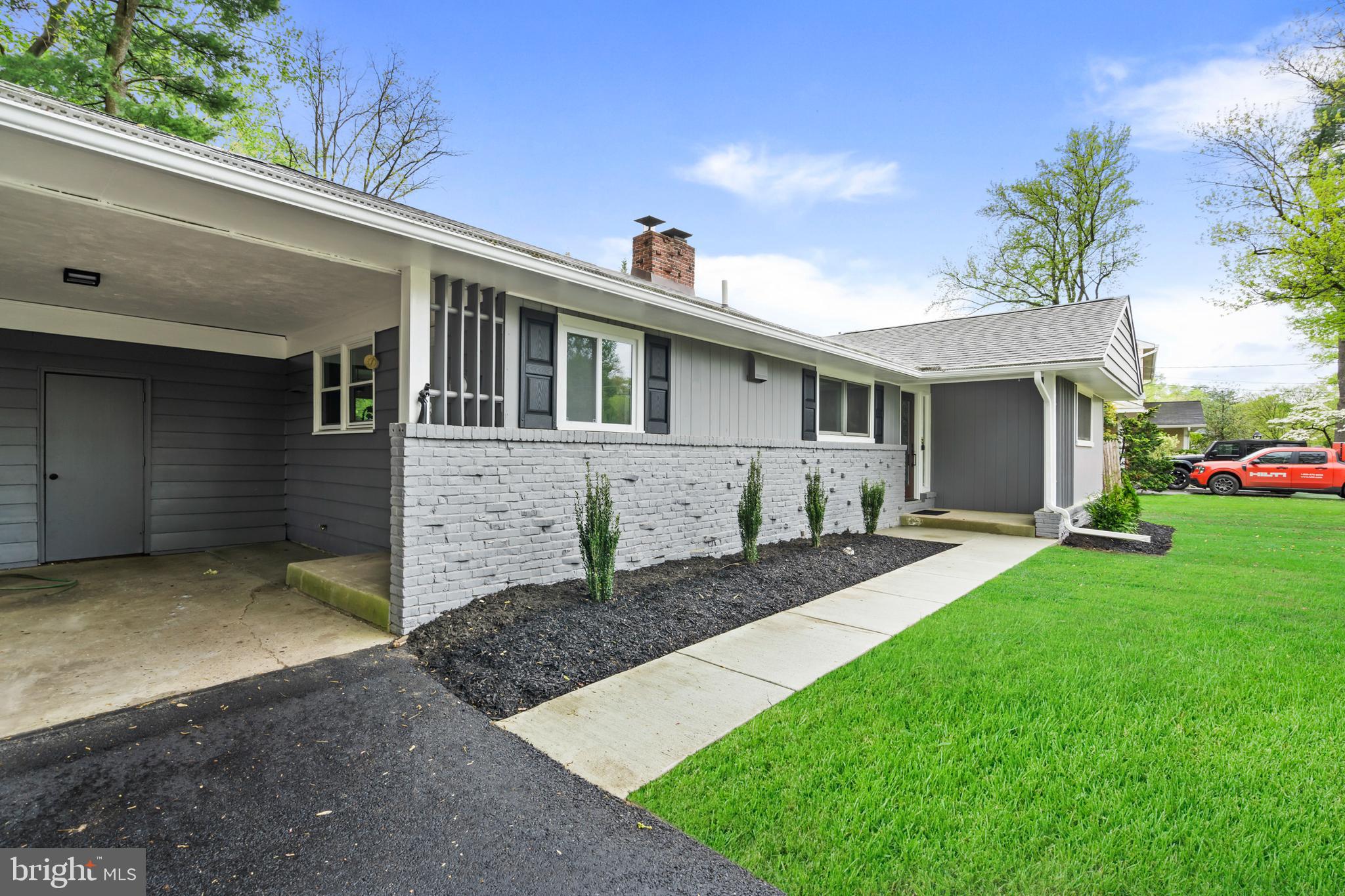 308 KENWOOD DRIVE