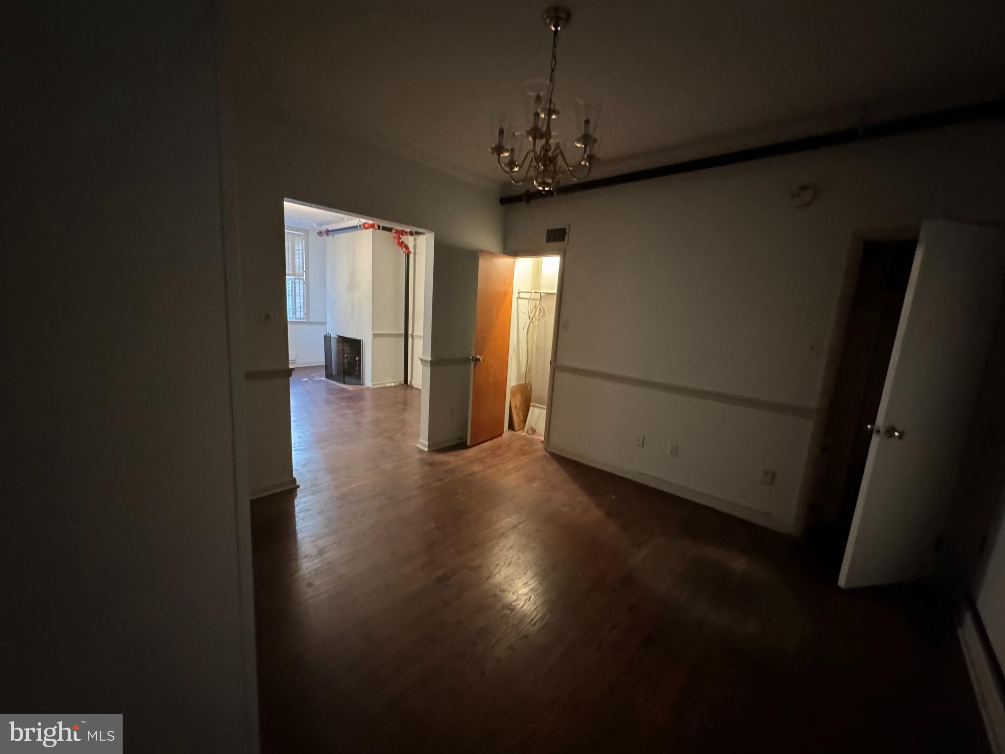 OLD CITY - Commercial Sale