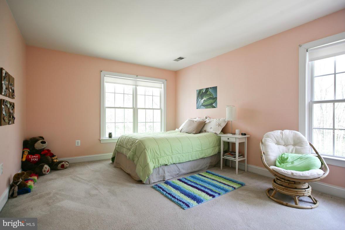 ASHLEY SQUARE - Residential