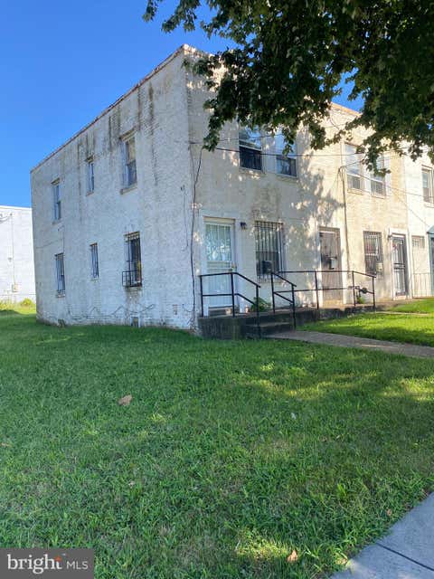 Multifamily For Sale - 200 34th Street<br/> WASHINGTON, DC 20019