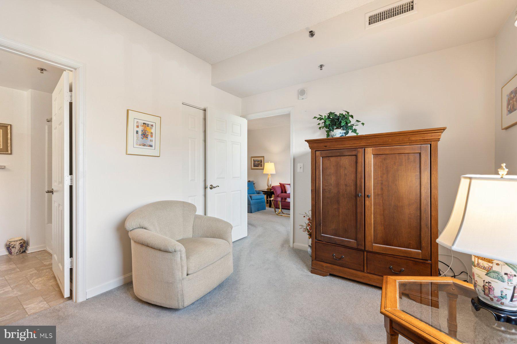 LEISURE WORLD - Residential