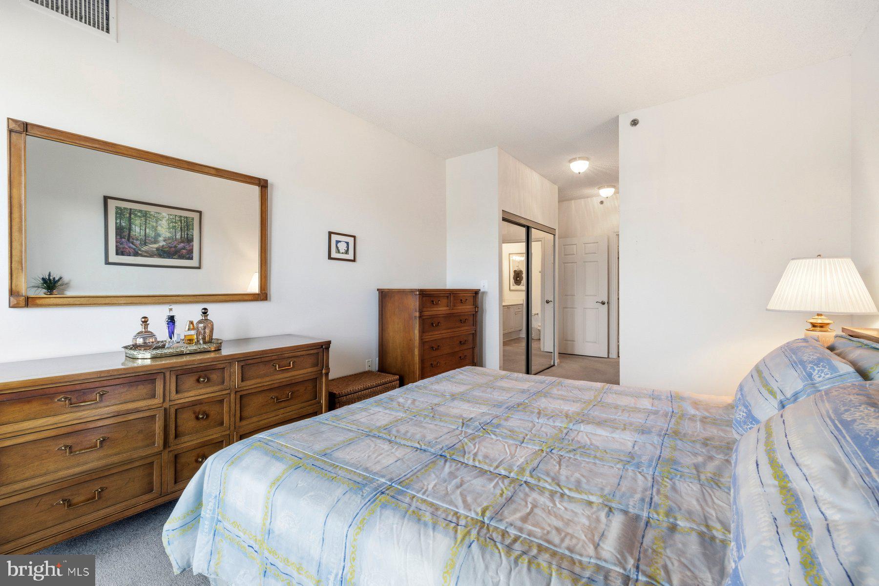 LEISURE WORLD - Residential