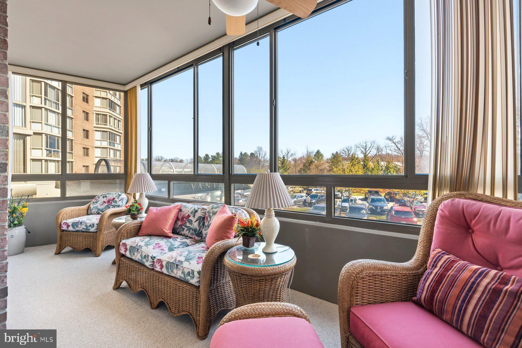 LEISURE WORLD - Residential