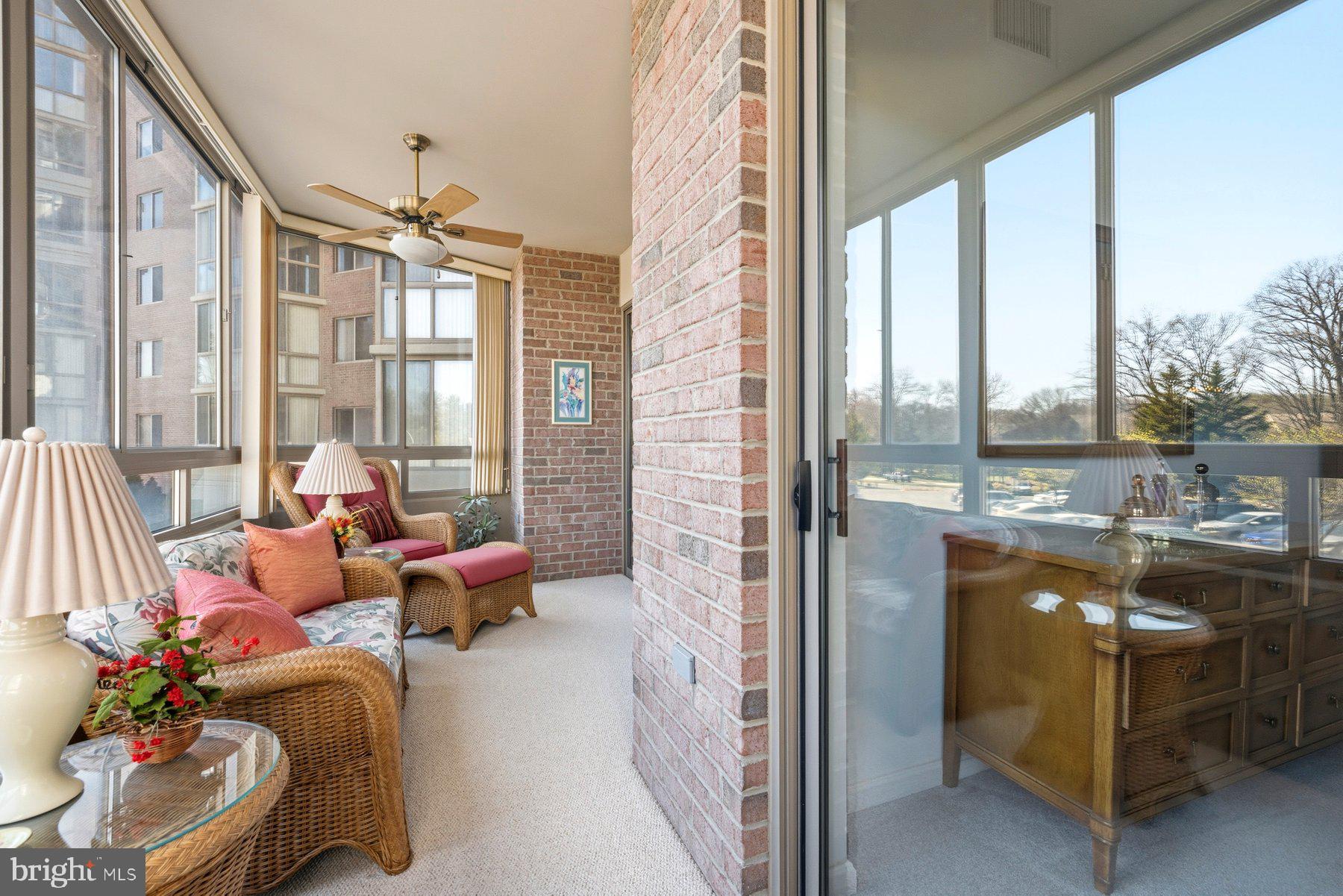 LEISURE WORLD - Residential