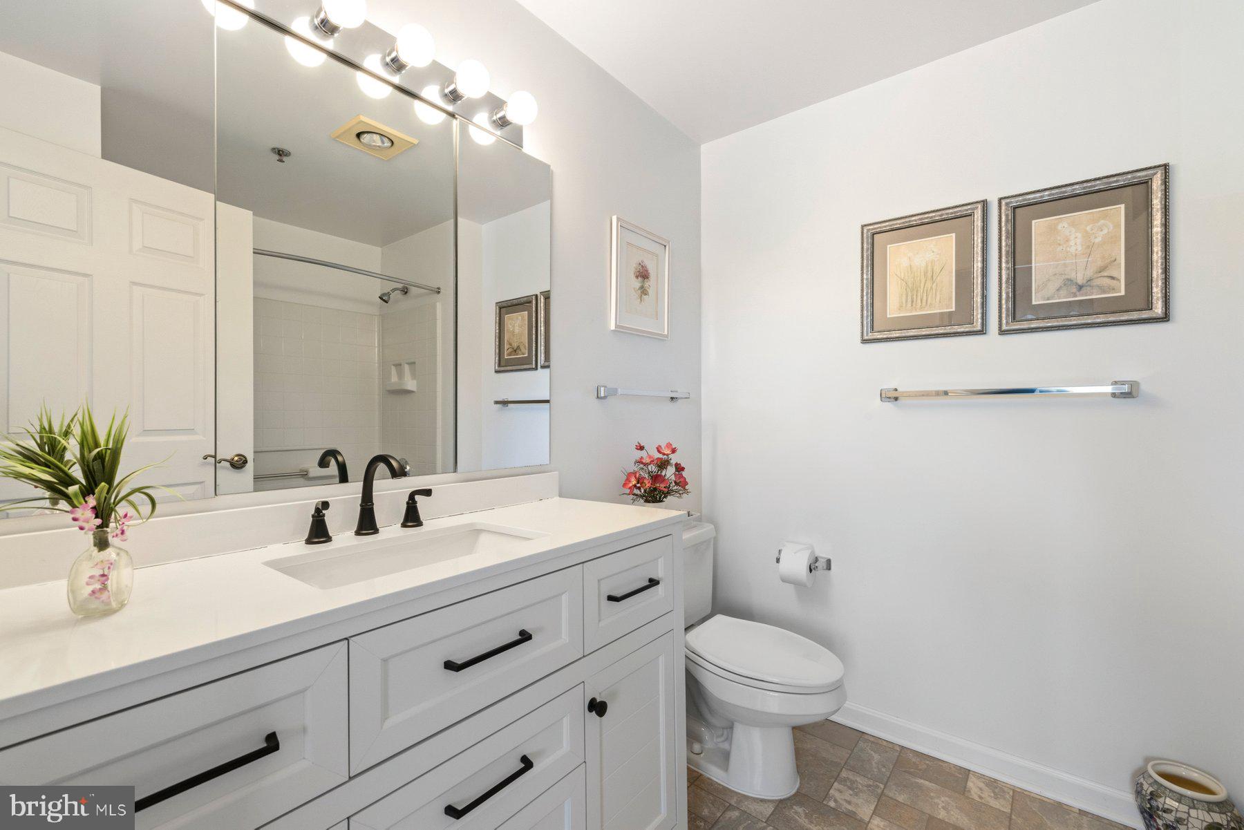 LEISURE WORLD - Residential