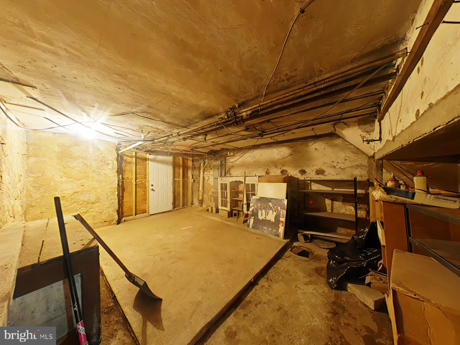 LANDSDOWNE STATION - Residential